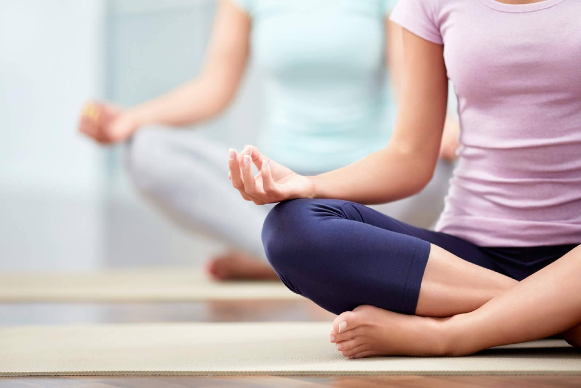 ¿Cómo gestionar el dolor crónico con el yoga terapéutico? El Método Shakandi