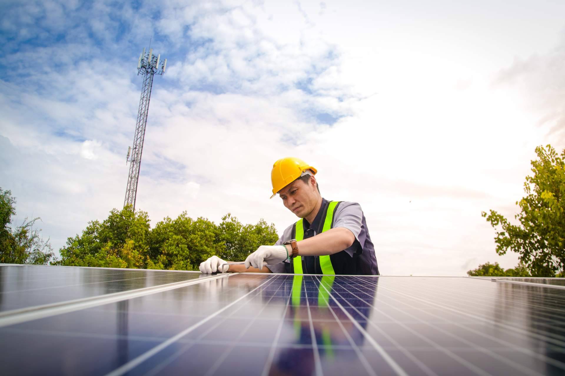¿Cómo acceder a subvenciones para placas solares con Elica Ingenieros?