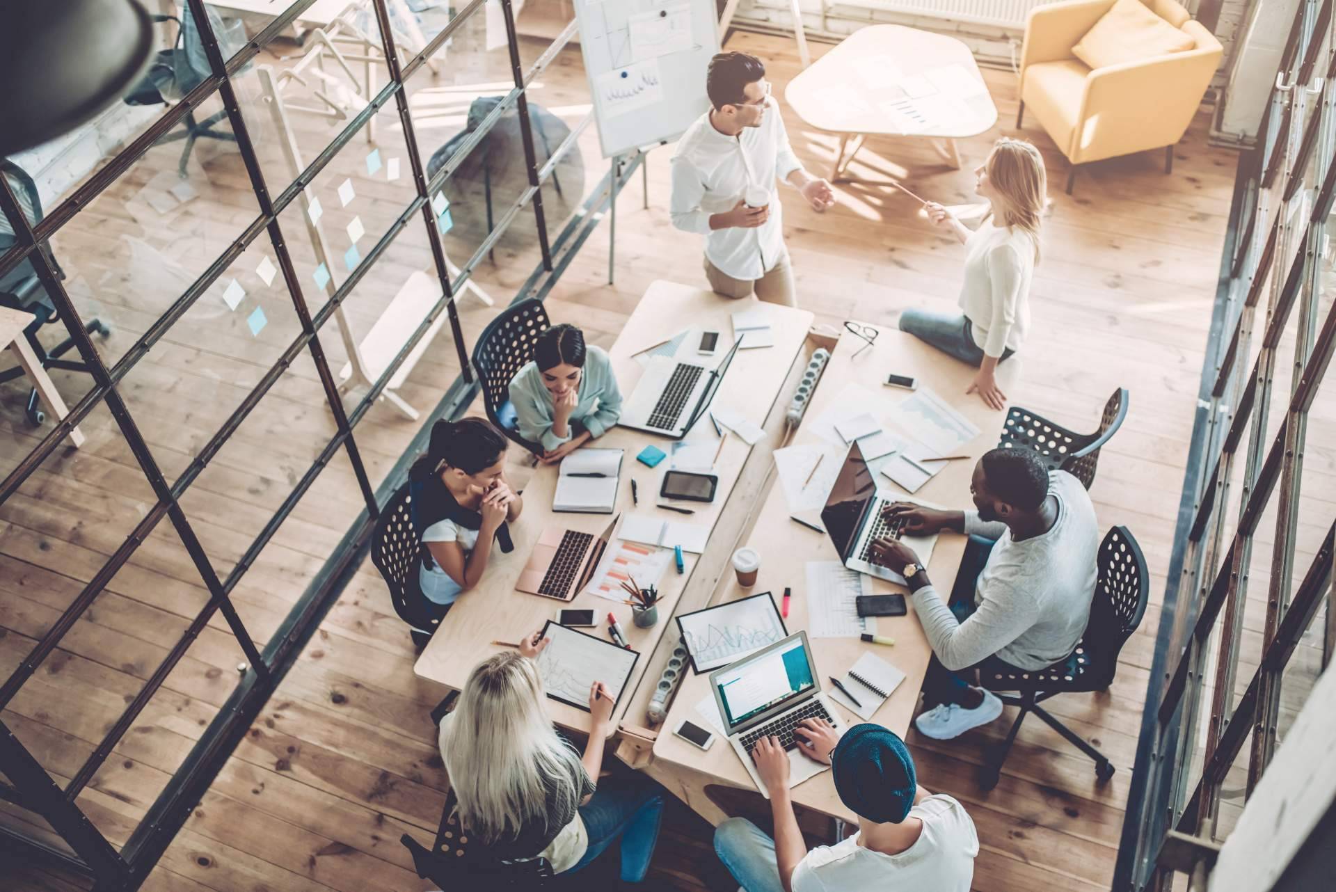 Alquilar salas de reuniones y formación en WEKOW, coworking boutique en Barcelona