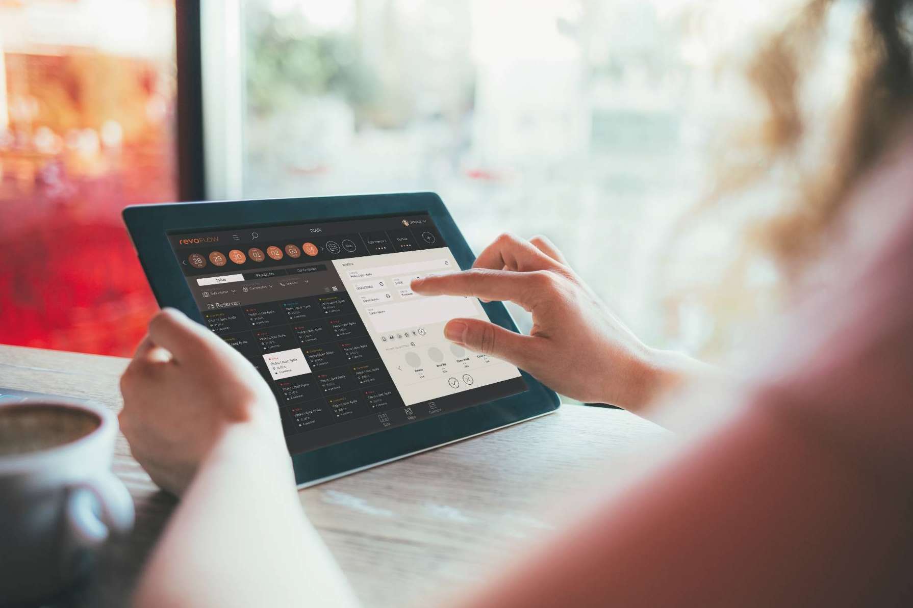 La app REVO Flow permite a los restaurantes la gestión de reservas