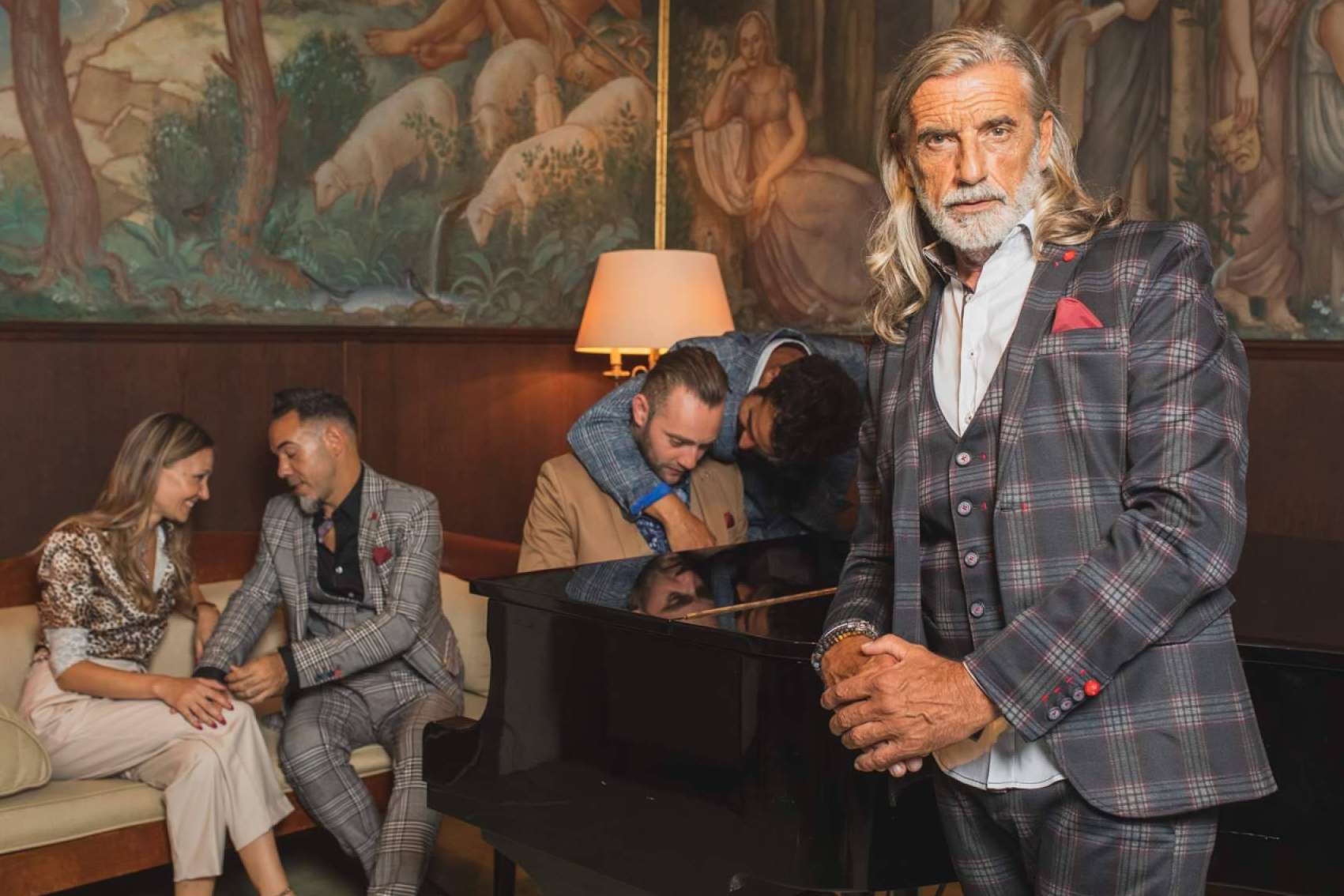 Aragaza, la tienda que ofrece trajes diferentes en Barcelona