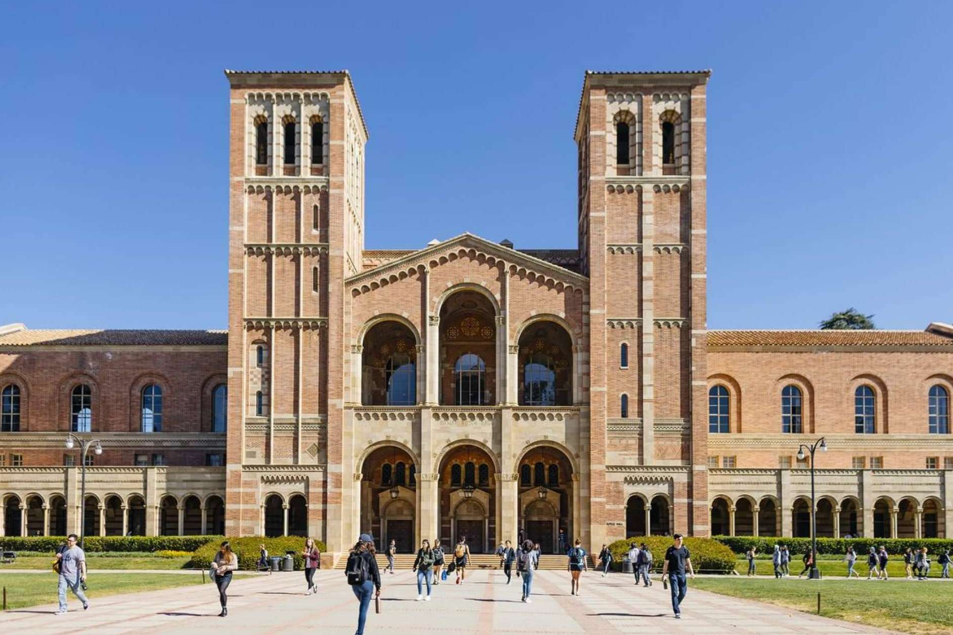 Round The World Spain ofrece cursos Pre-College para vivir una experiencia inolvidable en el extranjero