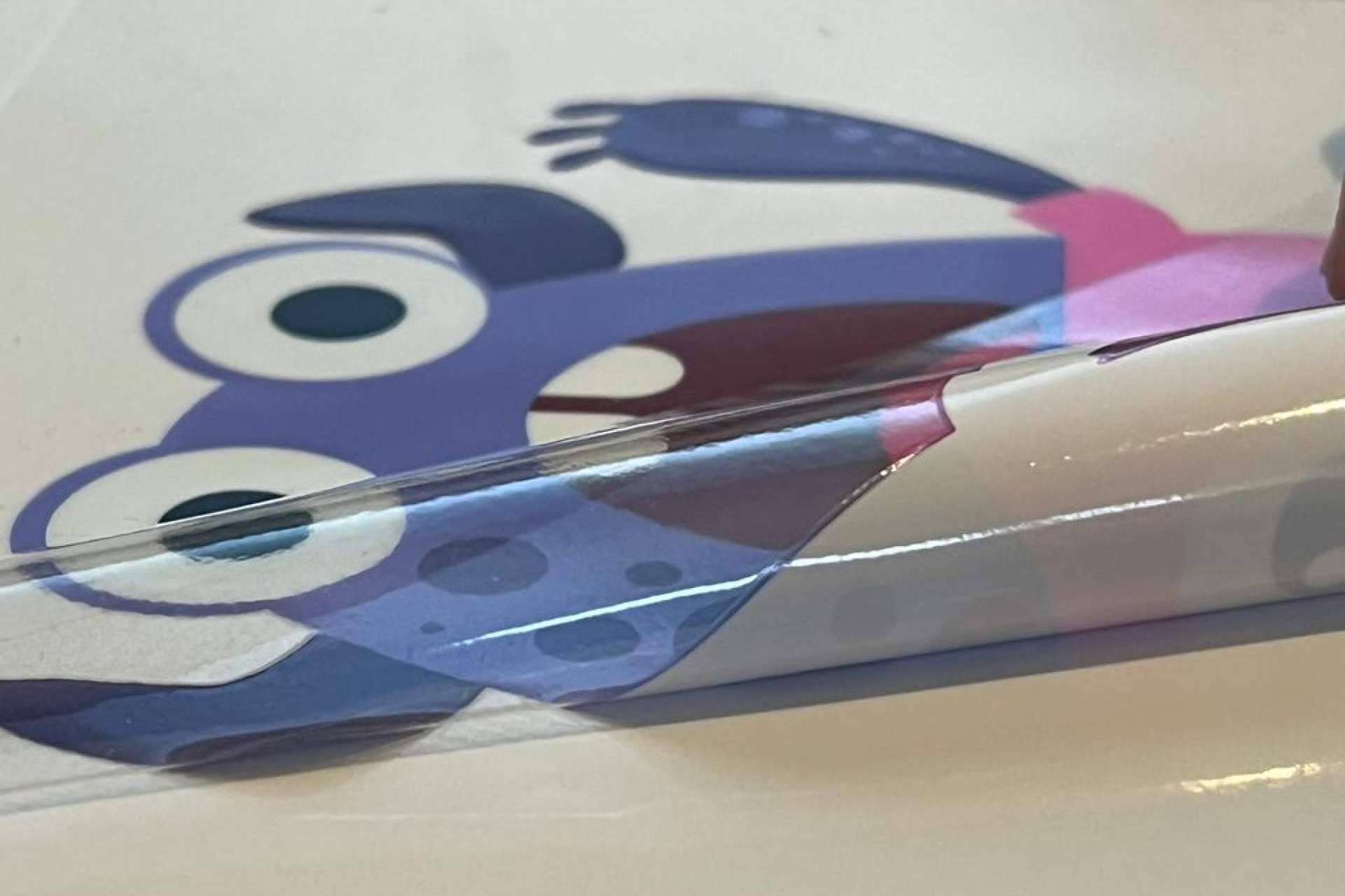 La revolución de las pegatinas y los adhesivos stickers, UV-DTF Barcelona