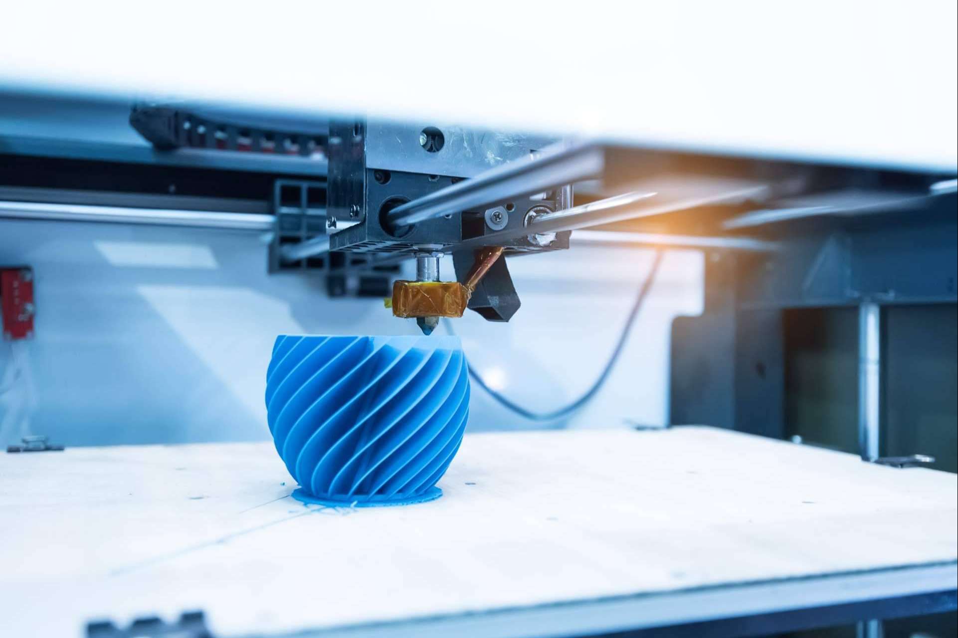 Impresión 3D industrial a partir de plásticos resistentes al desgaste de igus