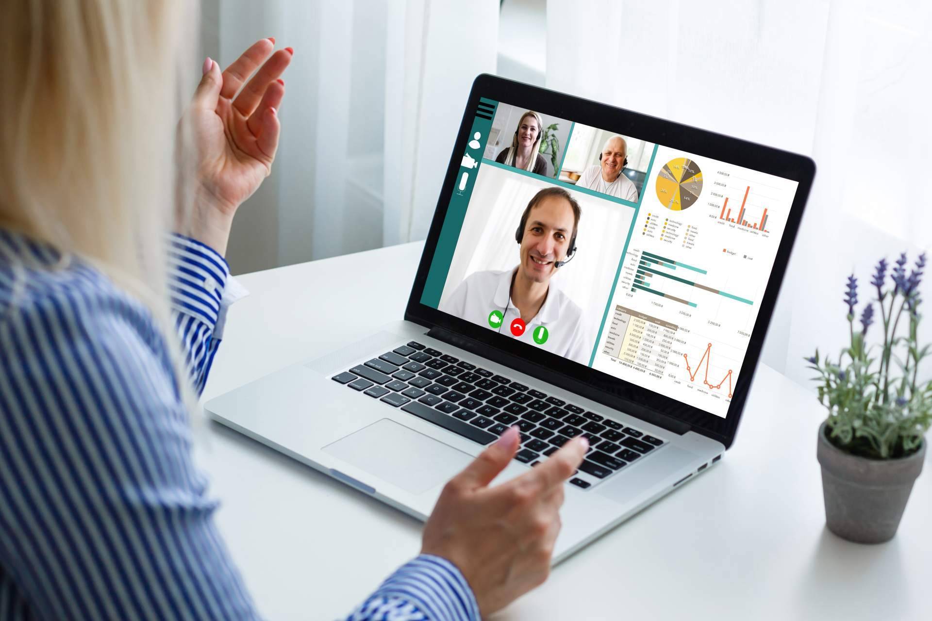 TaxDome dispone de un software de gestión que cuenta también con un portal de clientes