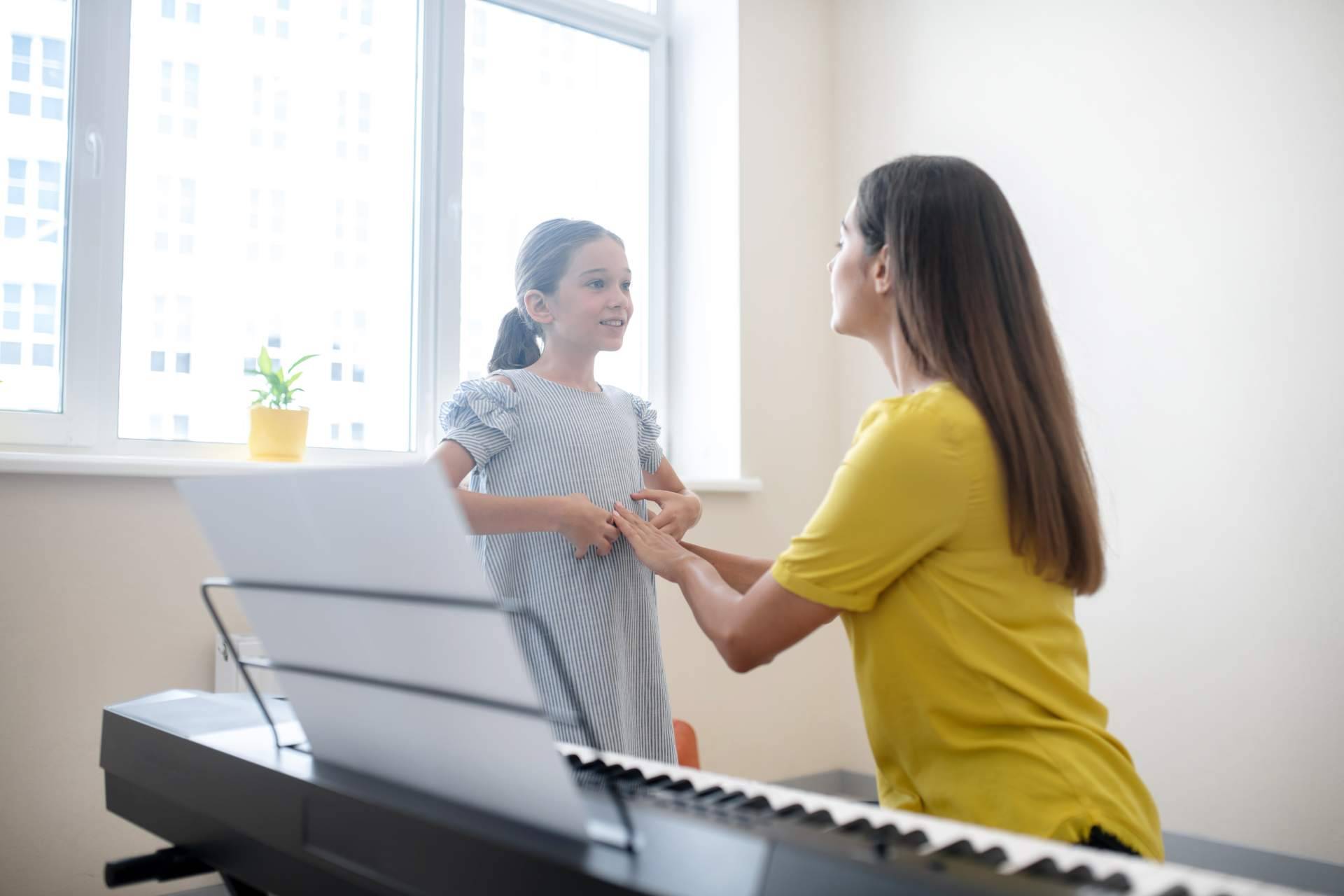 Clases de música online, con Música y Maestro