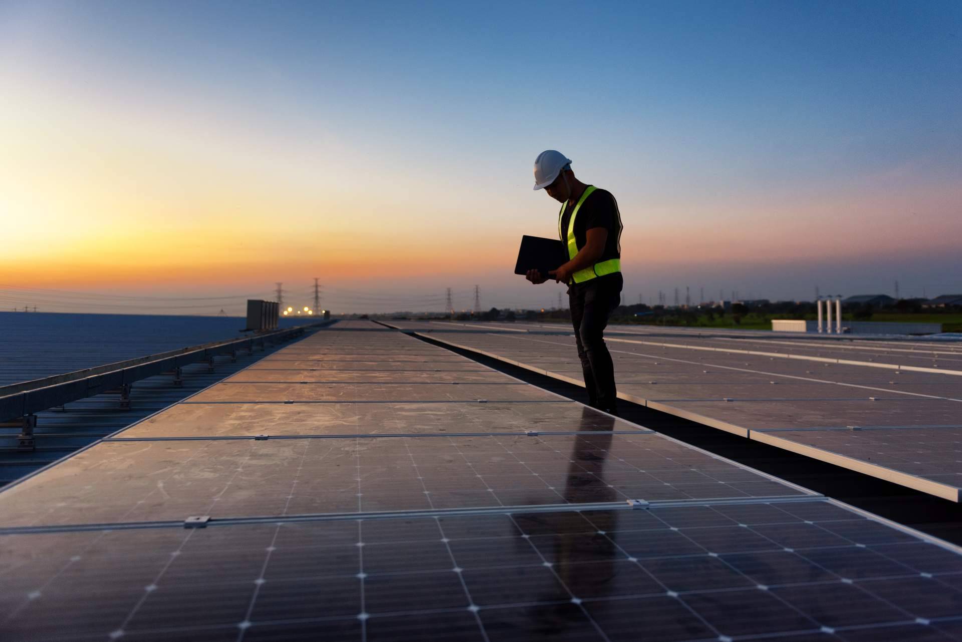 Solar Placa, especialistas en la colocación de paneles solares y aerotermia