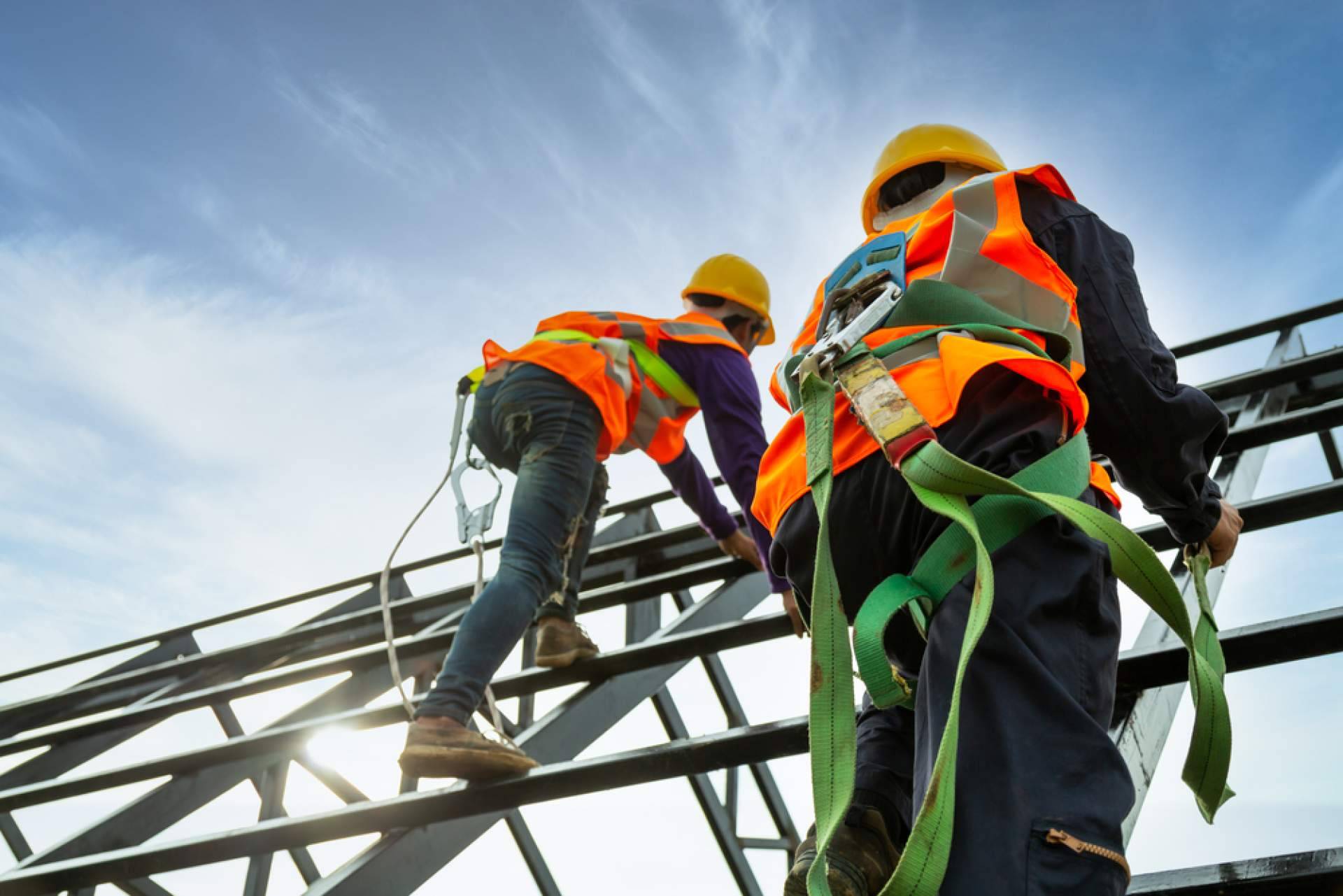 Indusecurity ofrece servicios de ingenieros a jornada completa