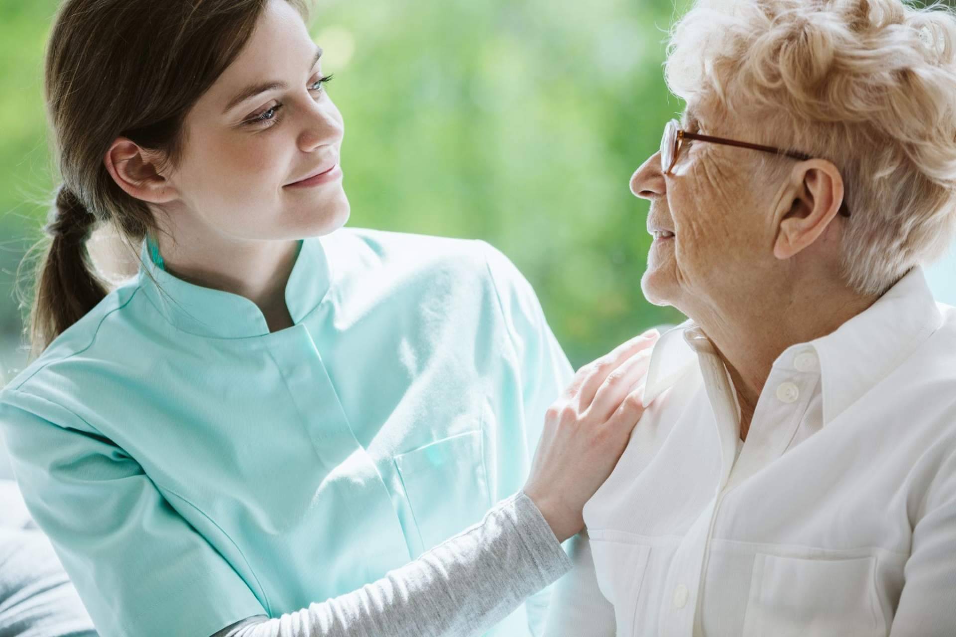 Las claves para elegir la mejor residencia de mayores, con Amavir