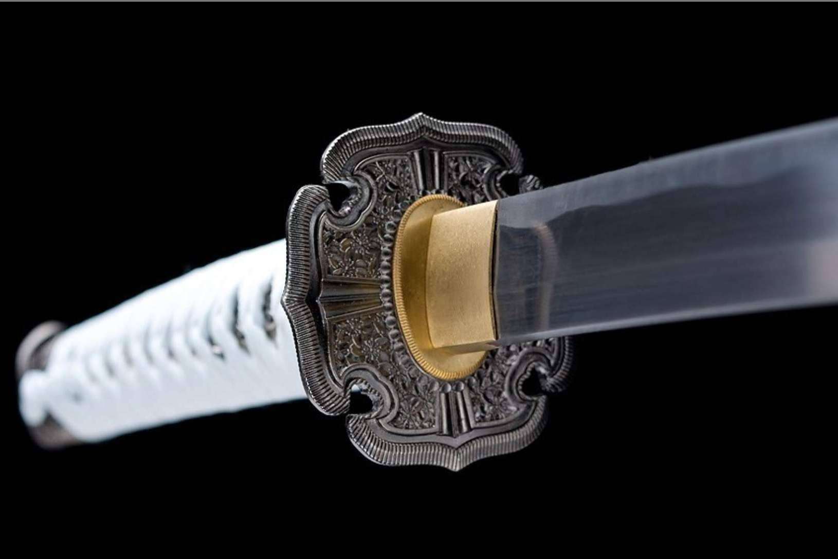 Katanamart y su extenso catálogo de espadas japonesas