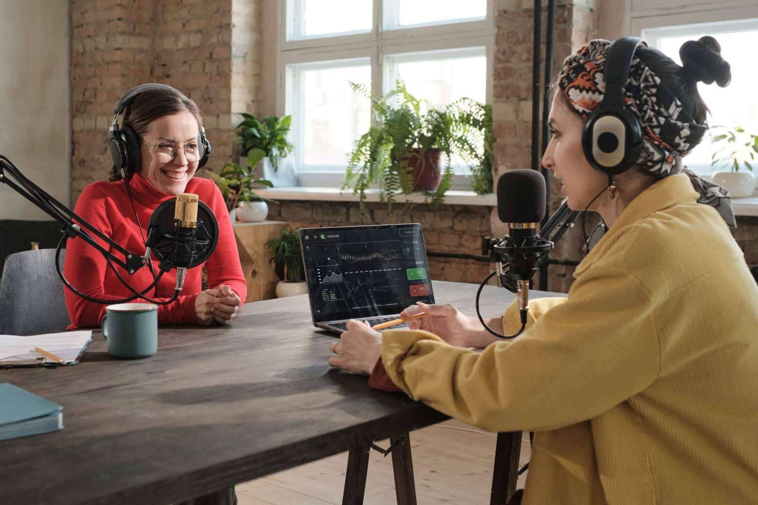 Las entrevistas en pódcasts son importantes para construir su autoridad y credibilidad