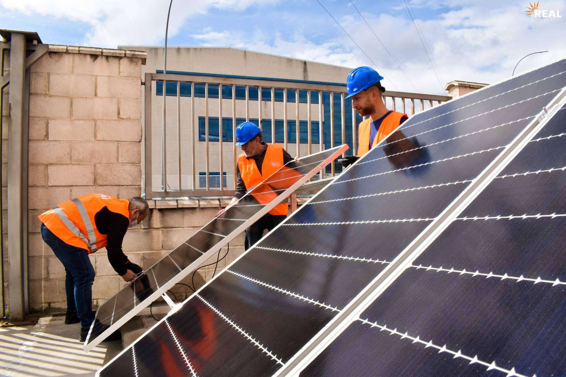 Las formaciones de MPV Solar Reference, el máster de fotovoltaica y el curso práctico de montajes