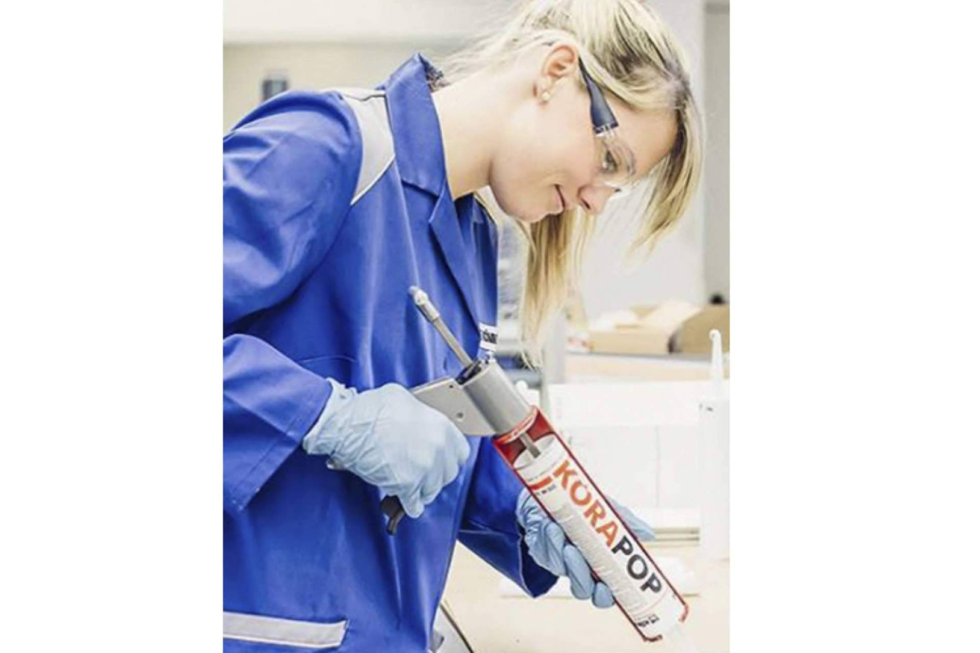 Uniones Adhesivas es un distribuidor estratégico nuevo de Grupo HB FULLER