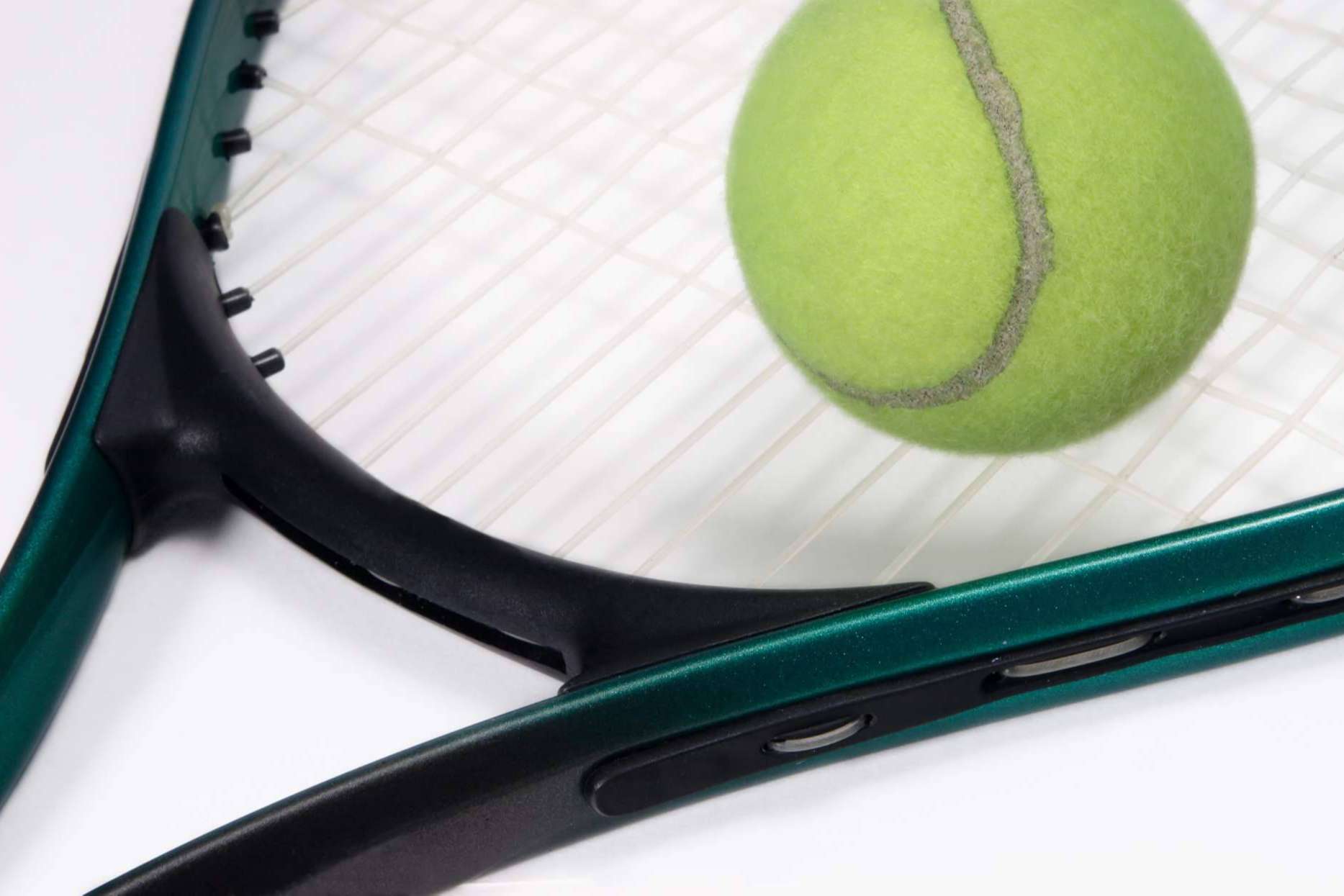 Alargar la vida de las pelotas de pádel y tenis con el presurizador de pelotas de Ball Rescuer