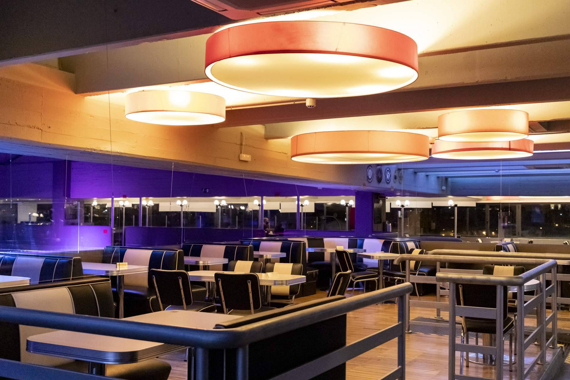 Diversión sobre ruedas para toda la familia en Rolling Dance & Burger