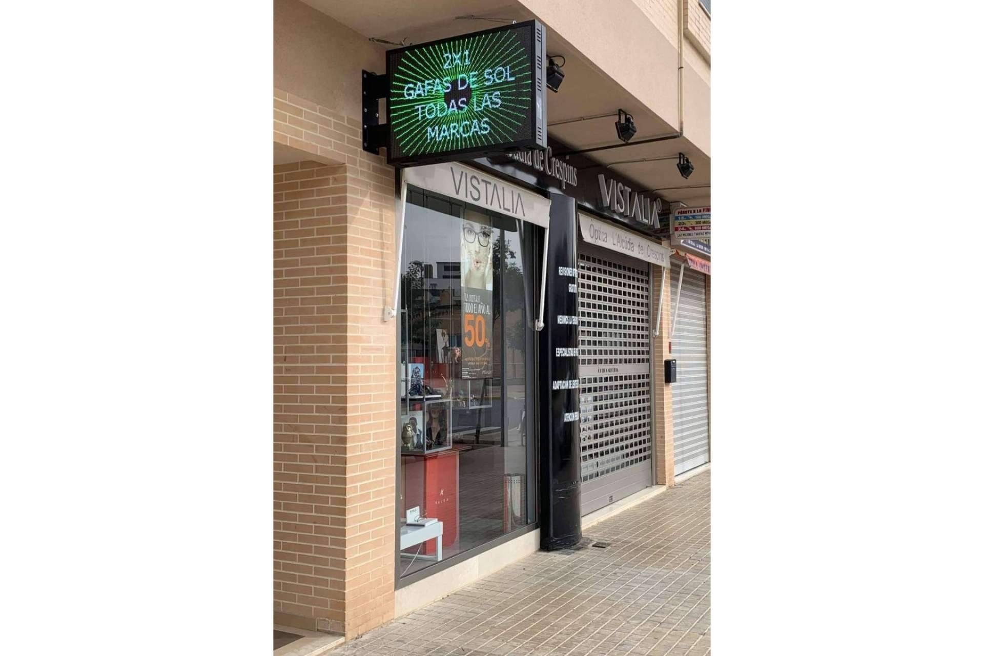 Las banderolas electrónicas se posicionan como una herramienta clave para la publicidad exterior de hoy