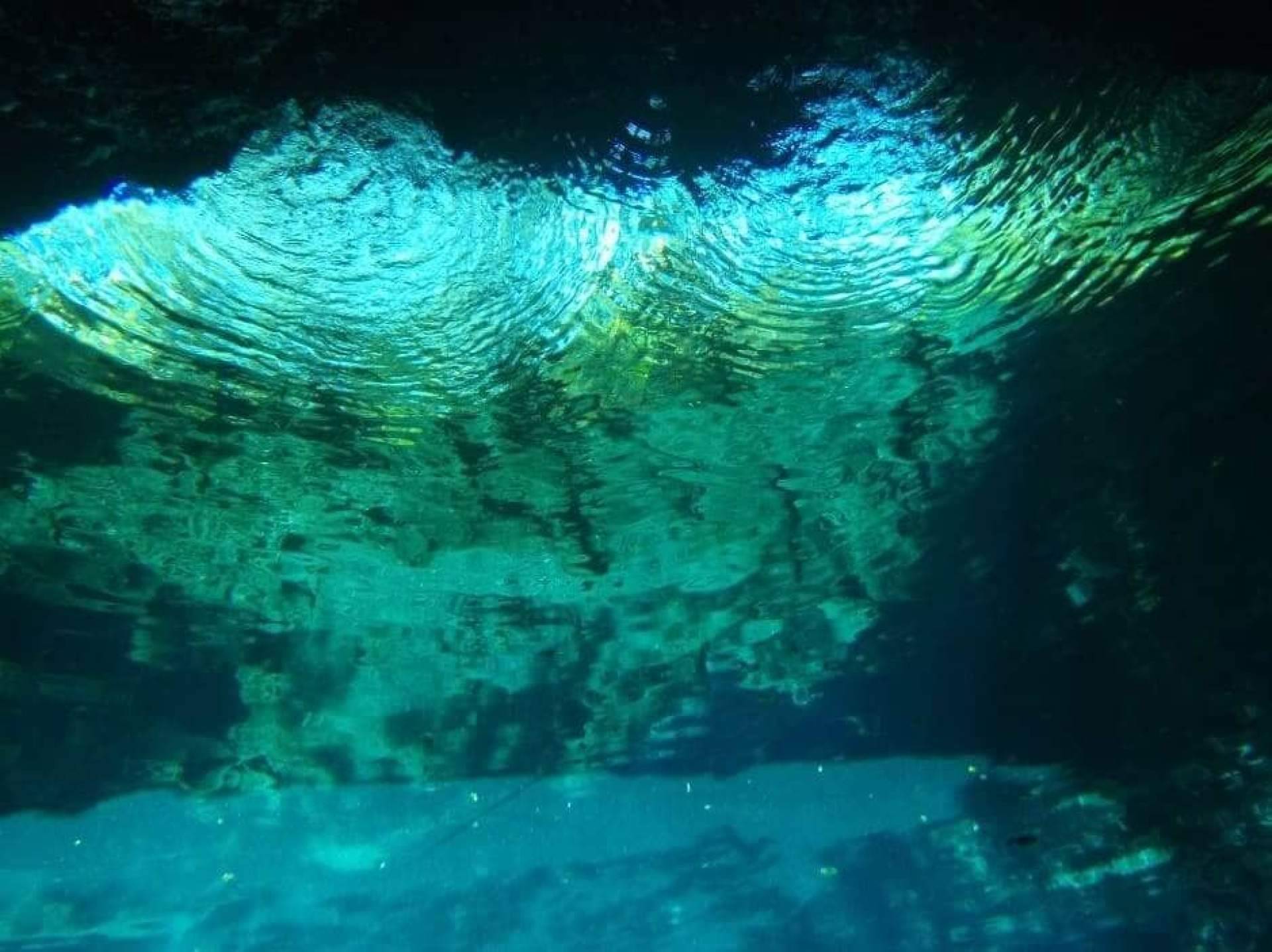 Cómo buscar agua subterránea en un terreno para construir un pozo