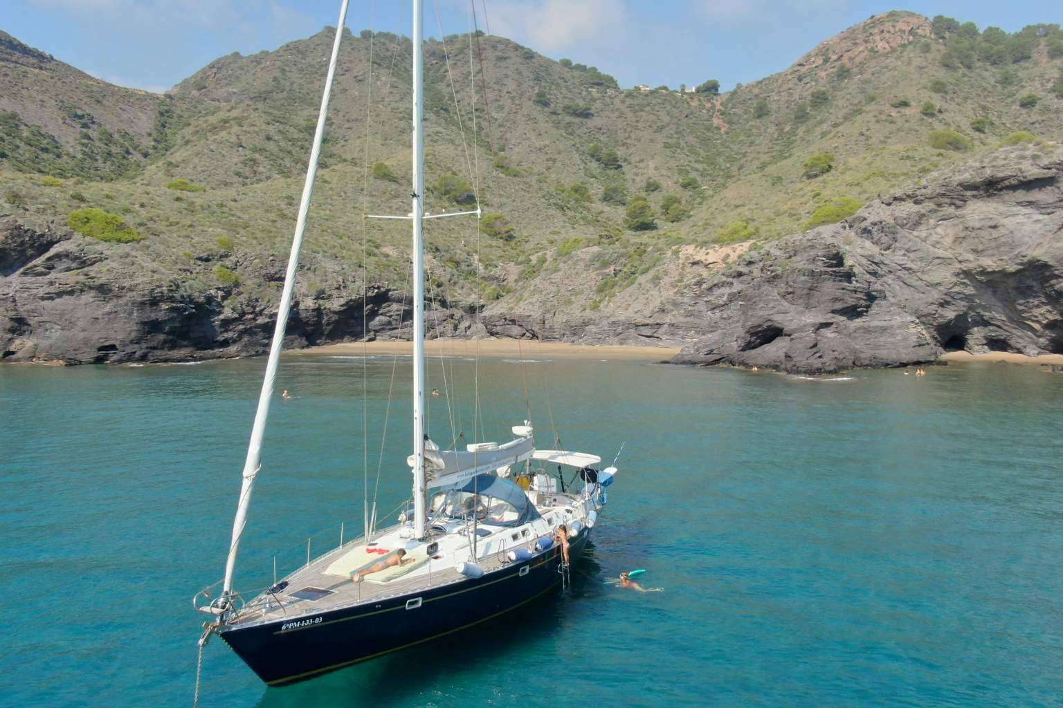 Alquiler de velerosen Murcia, con o sin patrón, en Kalima Charter