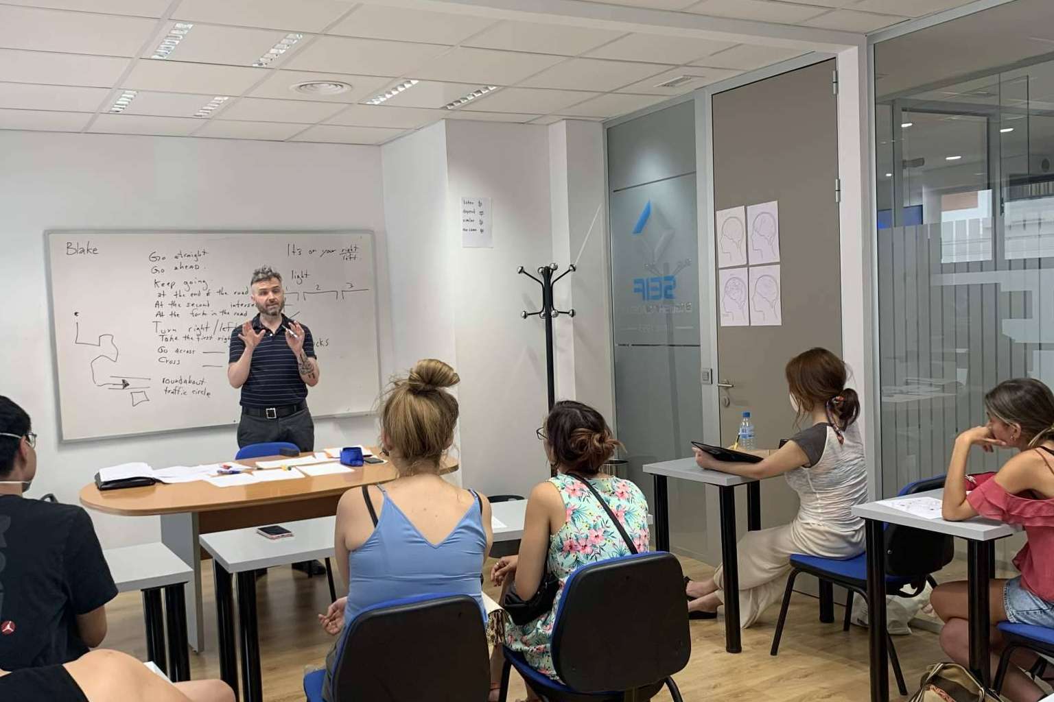 Aprender un idioma en un tiempo mínimo a través de los cursos intensivos de inglés en Madrid de Seif English Academy