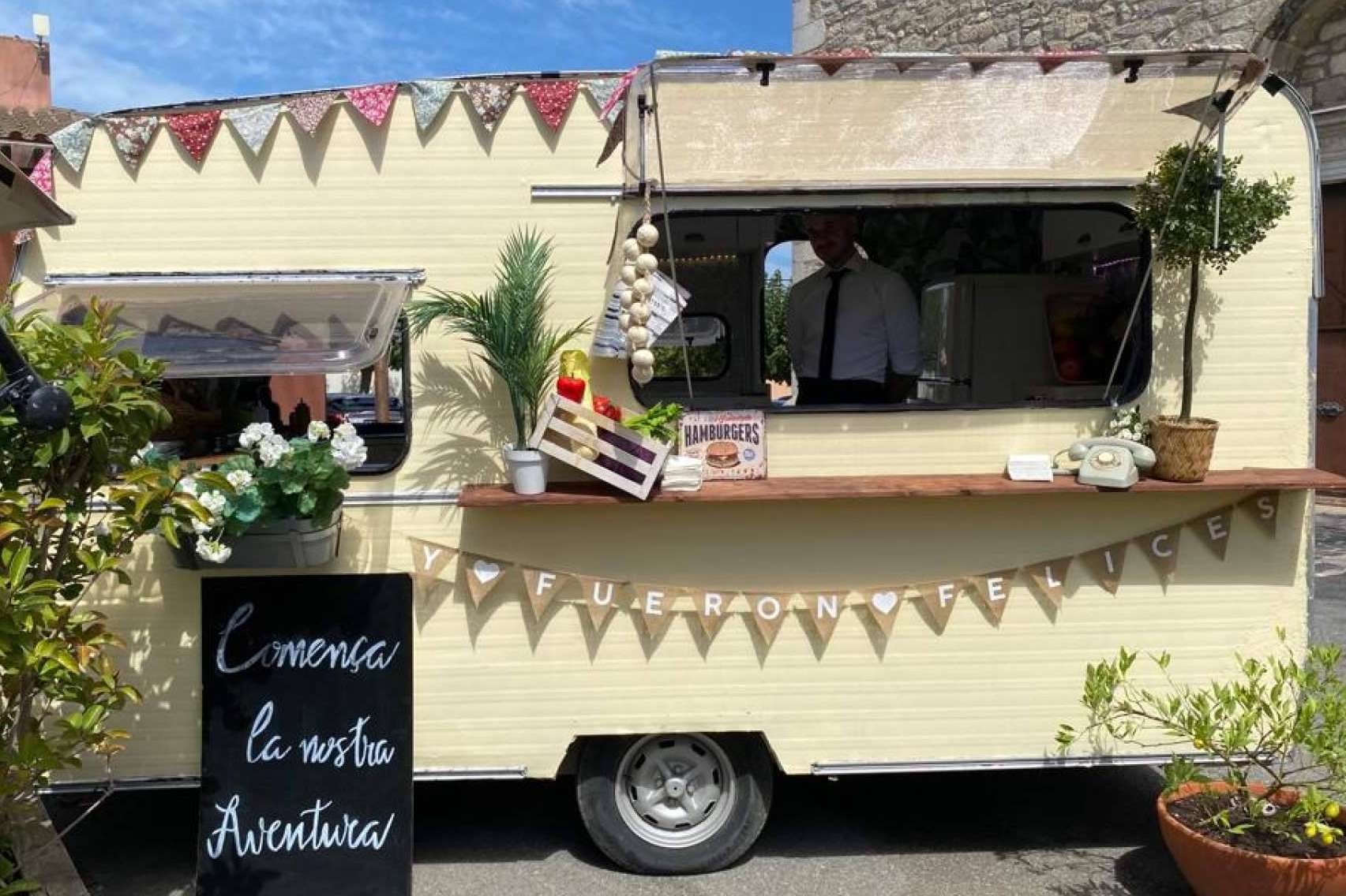 El servicio de catering para bodas con formato 'estaciones' de Just Royal BCN