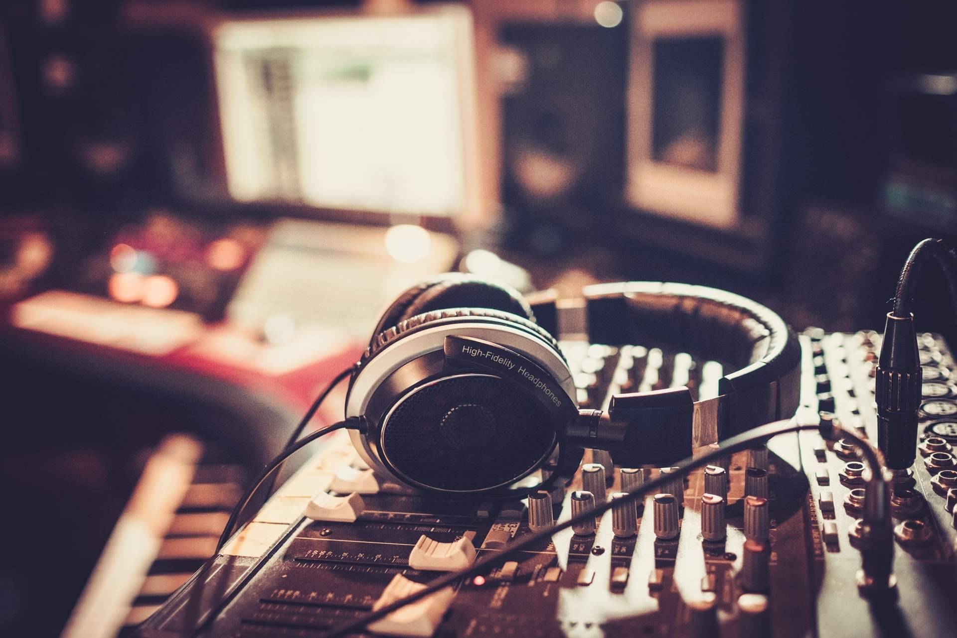 Las ventajas de los servicios de mezcla y mastering de Mezclaka Studios