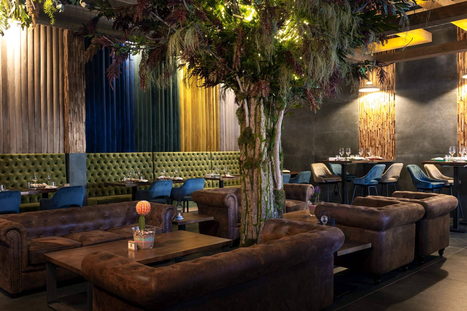 La experiencia única de OZ gastroclub en San Juan Playa celebra su primer aniversario