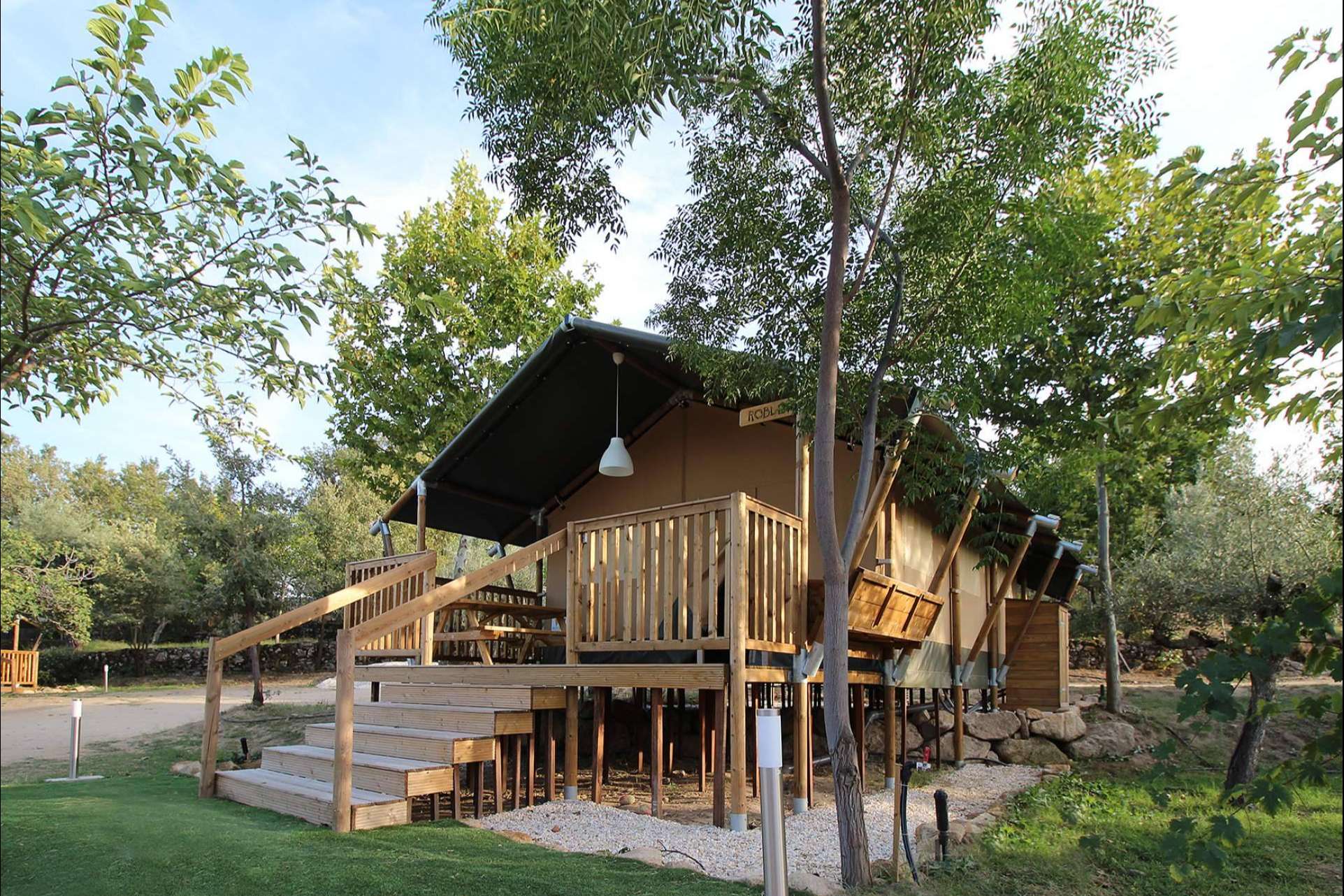Sumergirse en la naturaleza de La Vera con el glamping, una experiencia única de turismo rural