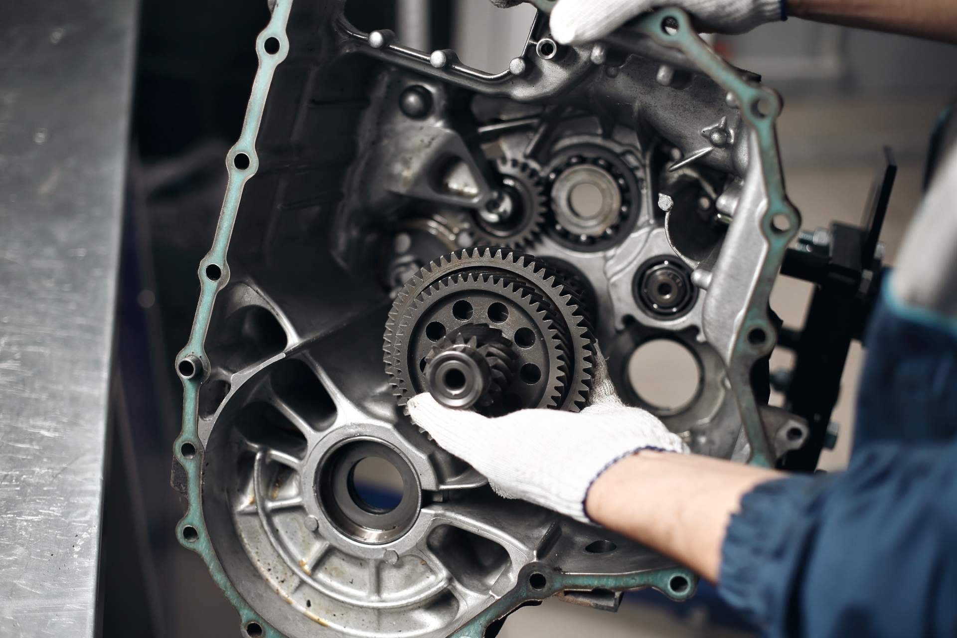 Cajas de cambio y modelos funcionales de motores, con Motor Y Caja