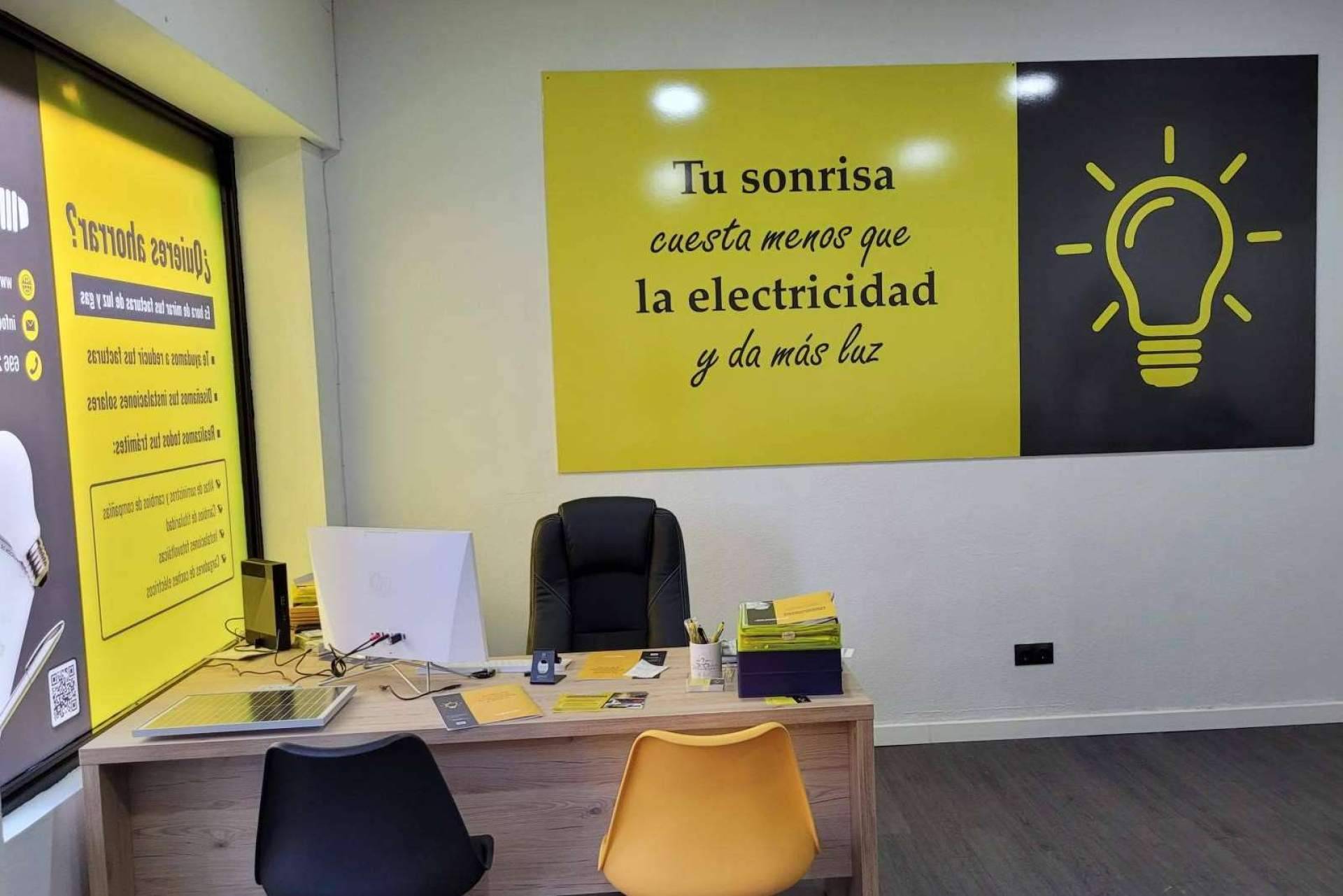 Ahorrar en la factura eléctrica en Granada con asesoría energética de la mano de Descuentos en Luz