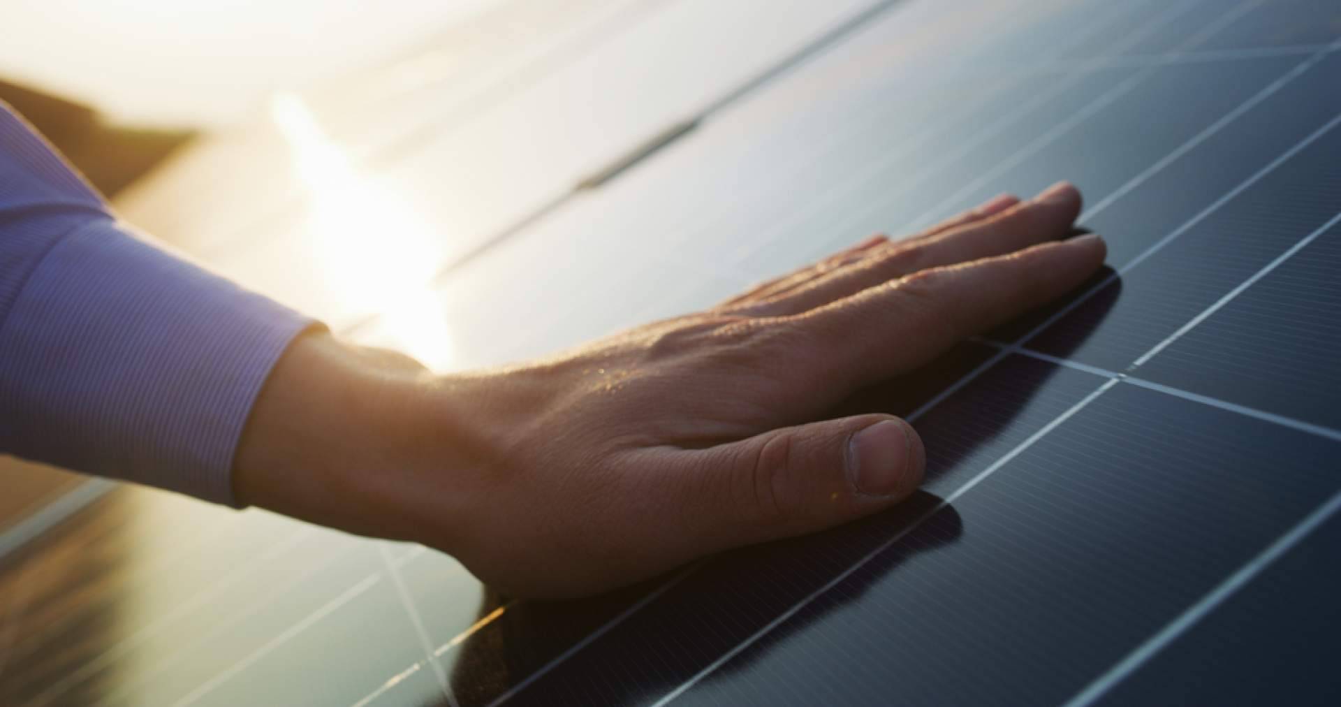 Kits de placas solares y asesoría con Rebacas