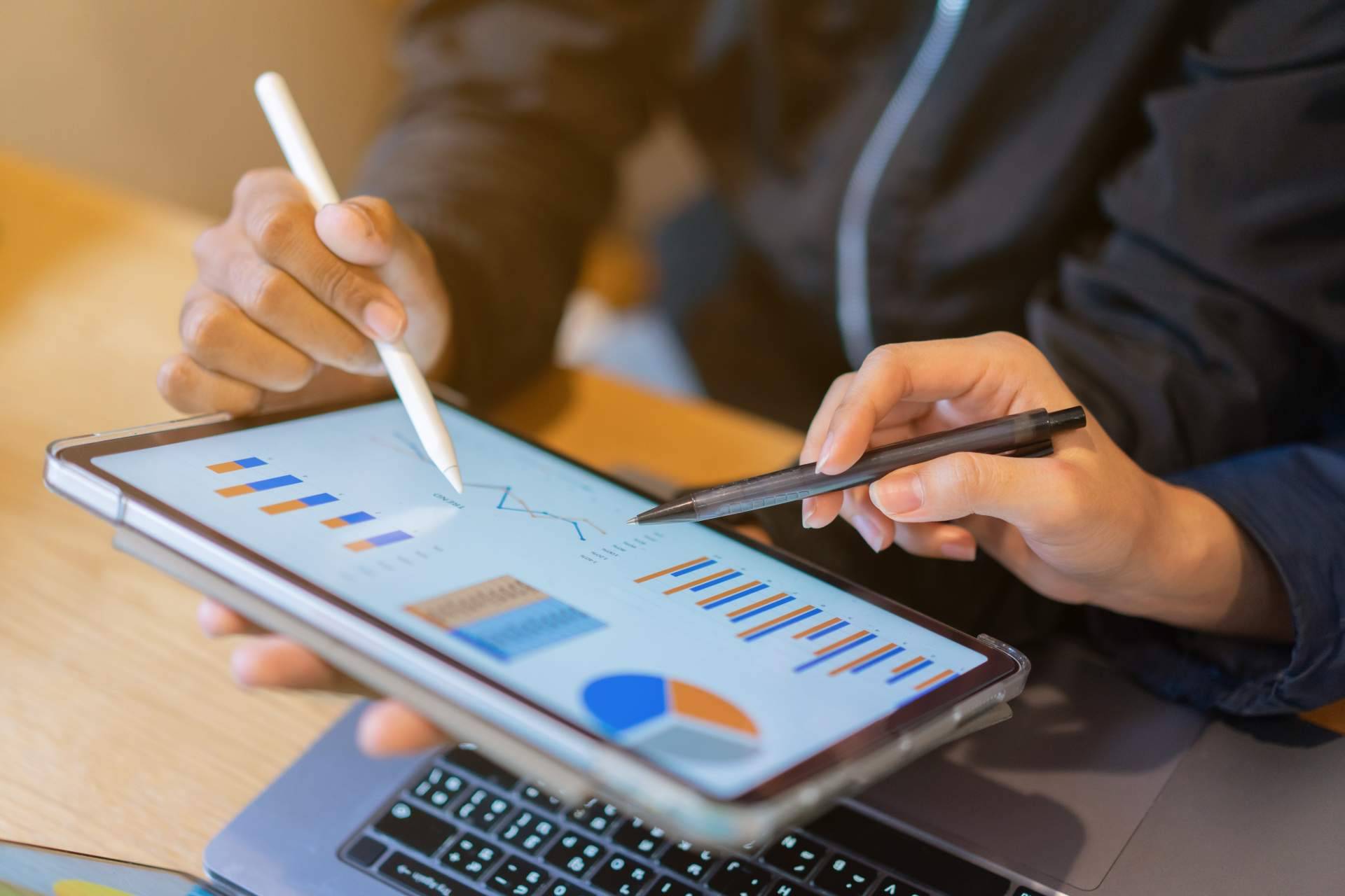 La nueva función basada en IA de TalentSuite revoluciona la evaluación del talento