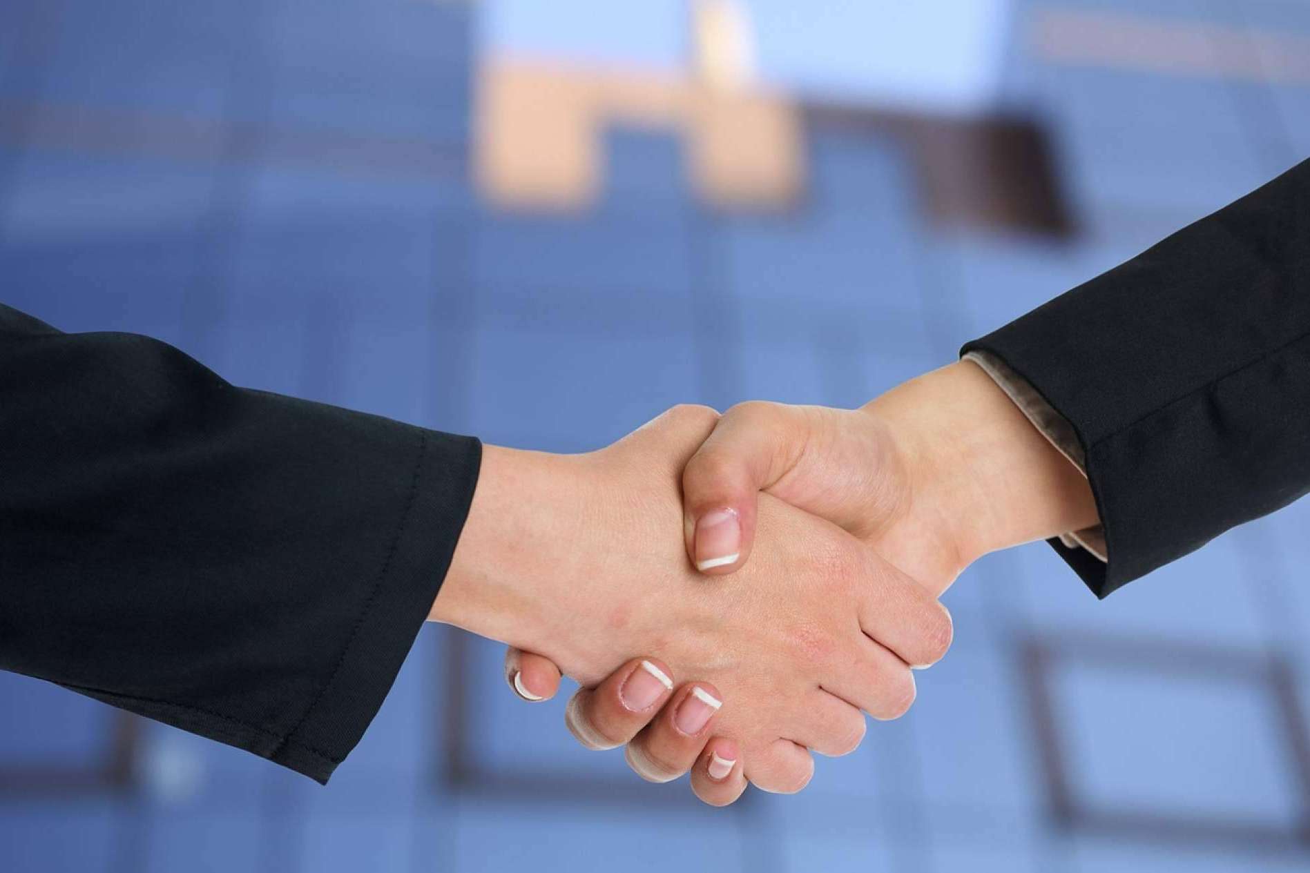 Beneficios de instalar placas solares en empresas, por MQ