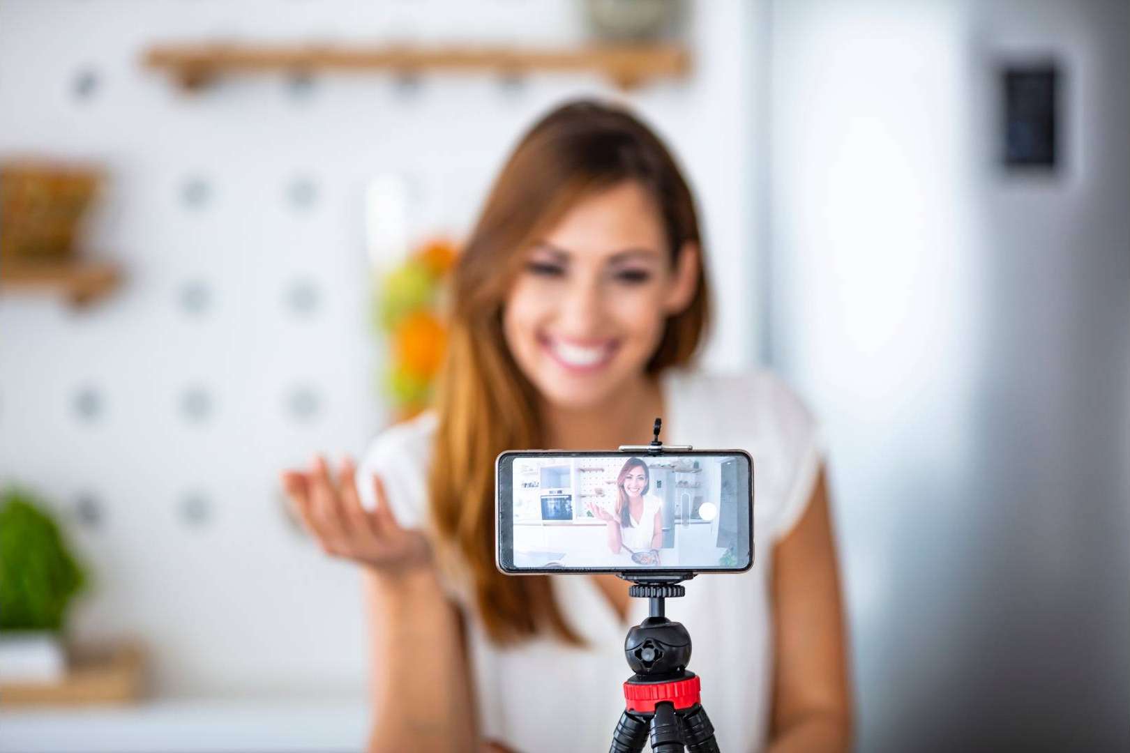 Brandarmies habla de los beneficios del marketing con microinfluencers para el pequeño y mediano negocio