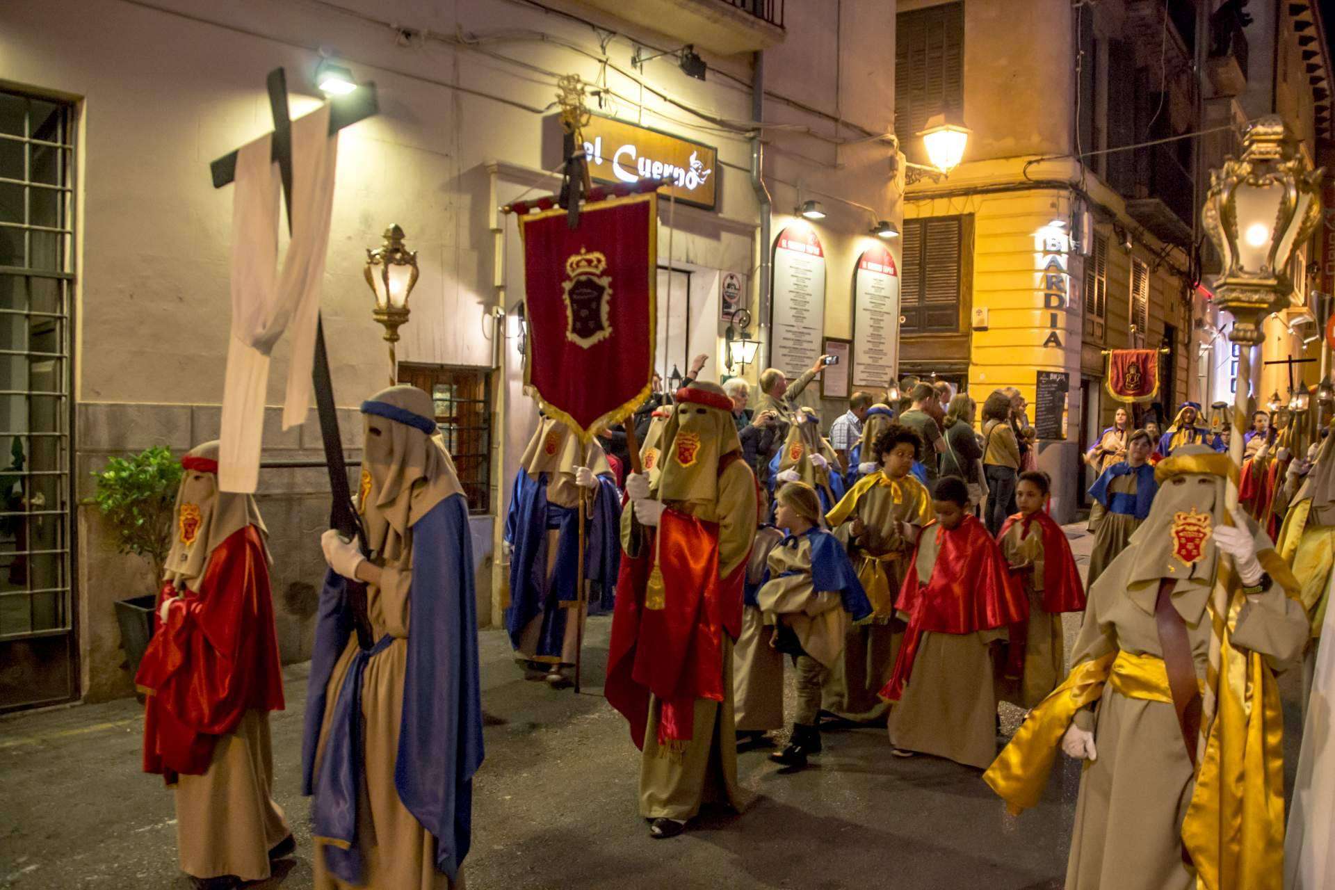 Carrera Oficial, una red social para los cofrades para explorar la Semana Santa de España