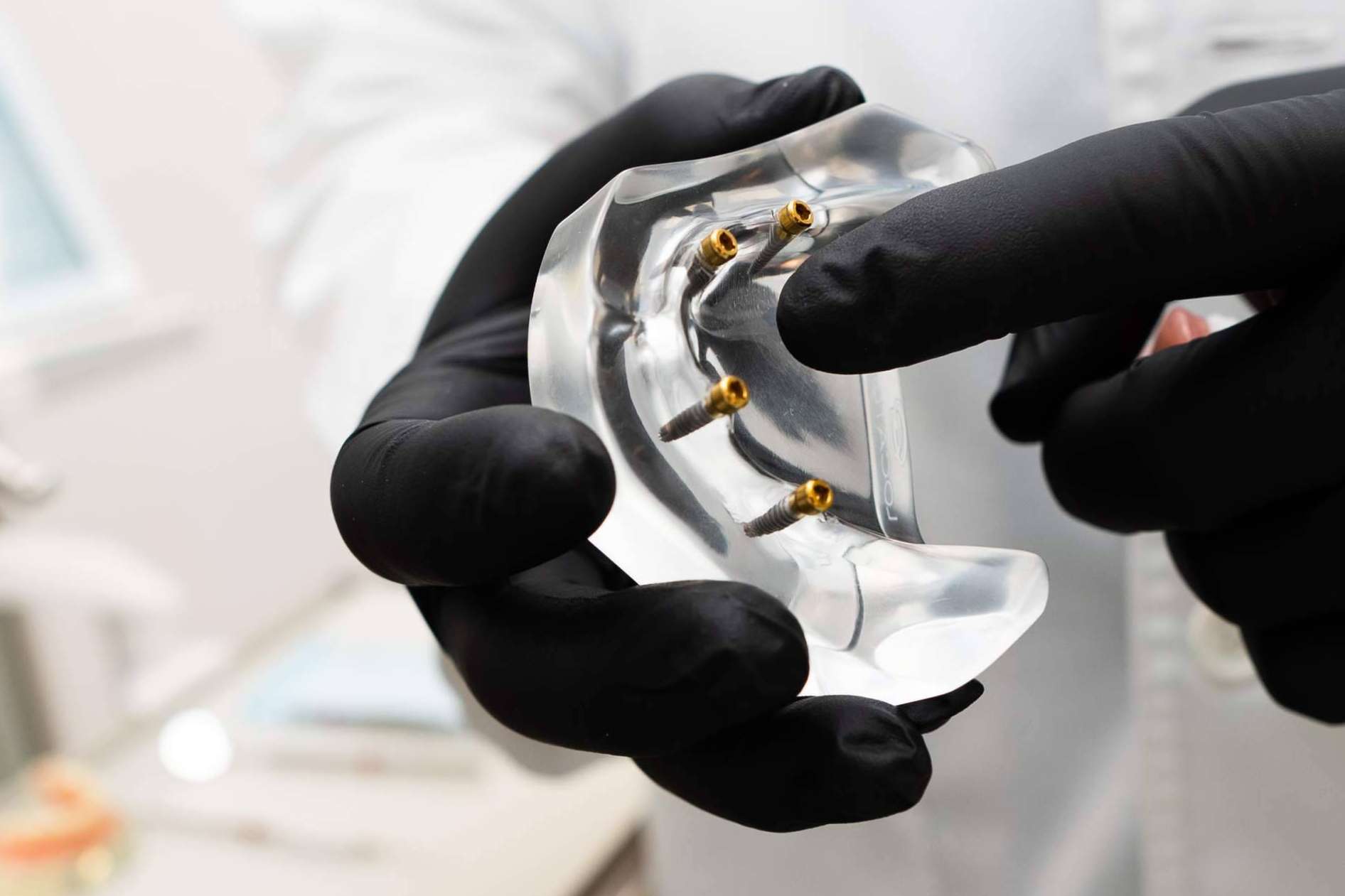 Odontología y estética facial con los servicios innovadores de Clínica Dental Calvo de Mora