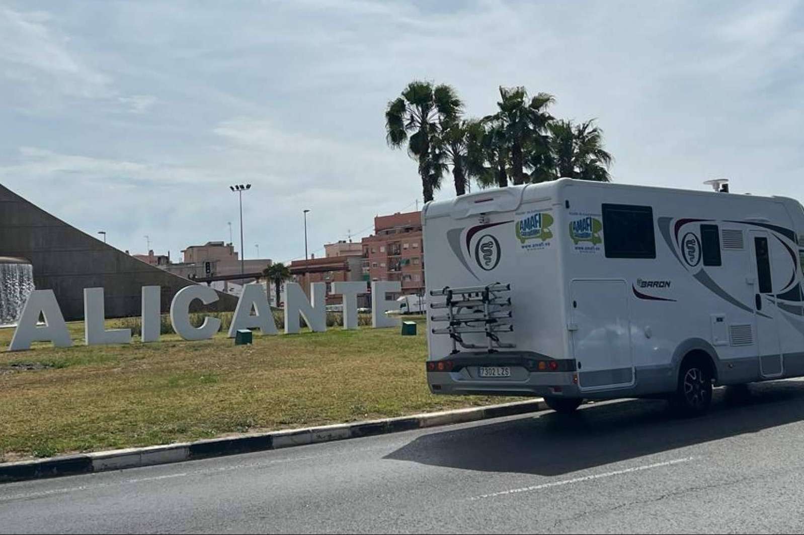 La apertura de una nueva sede de alquiler de autocaravanas en Alicante de Amafi Caravaning