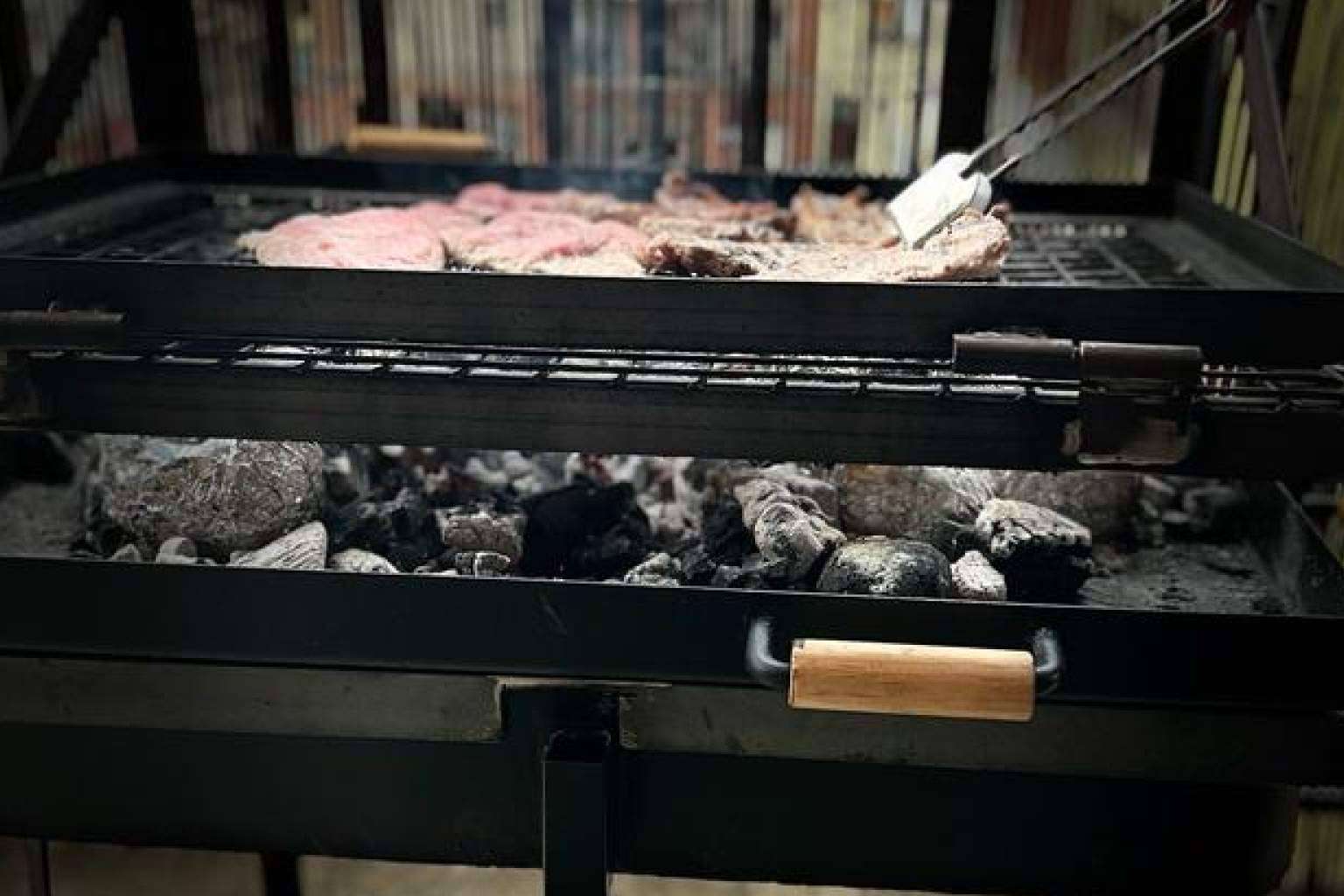 ¿Cómo preparar calçots en la parrilla?, por Gaudir amb Foc
