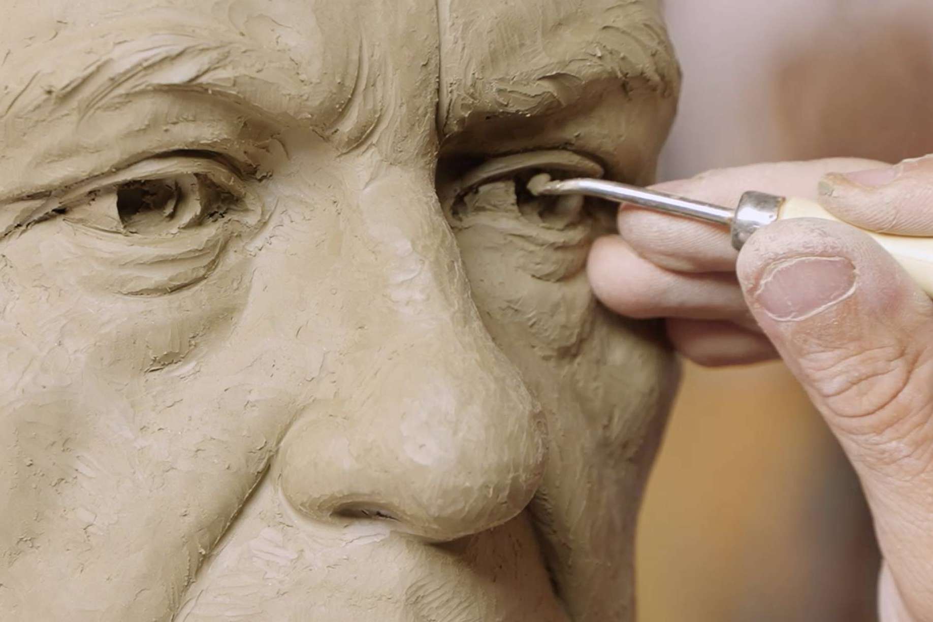 Clases de pintura con las que mejorar la habilidad de escultura y pintura online, en Habbility