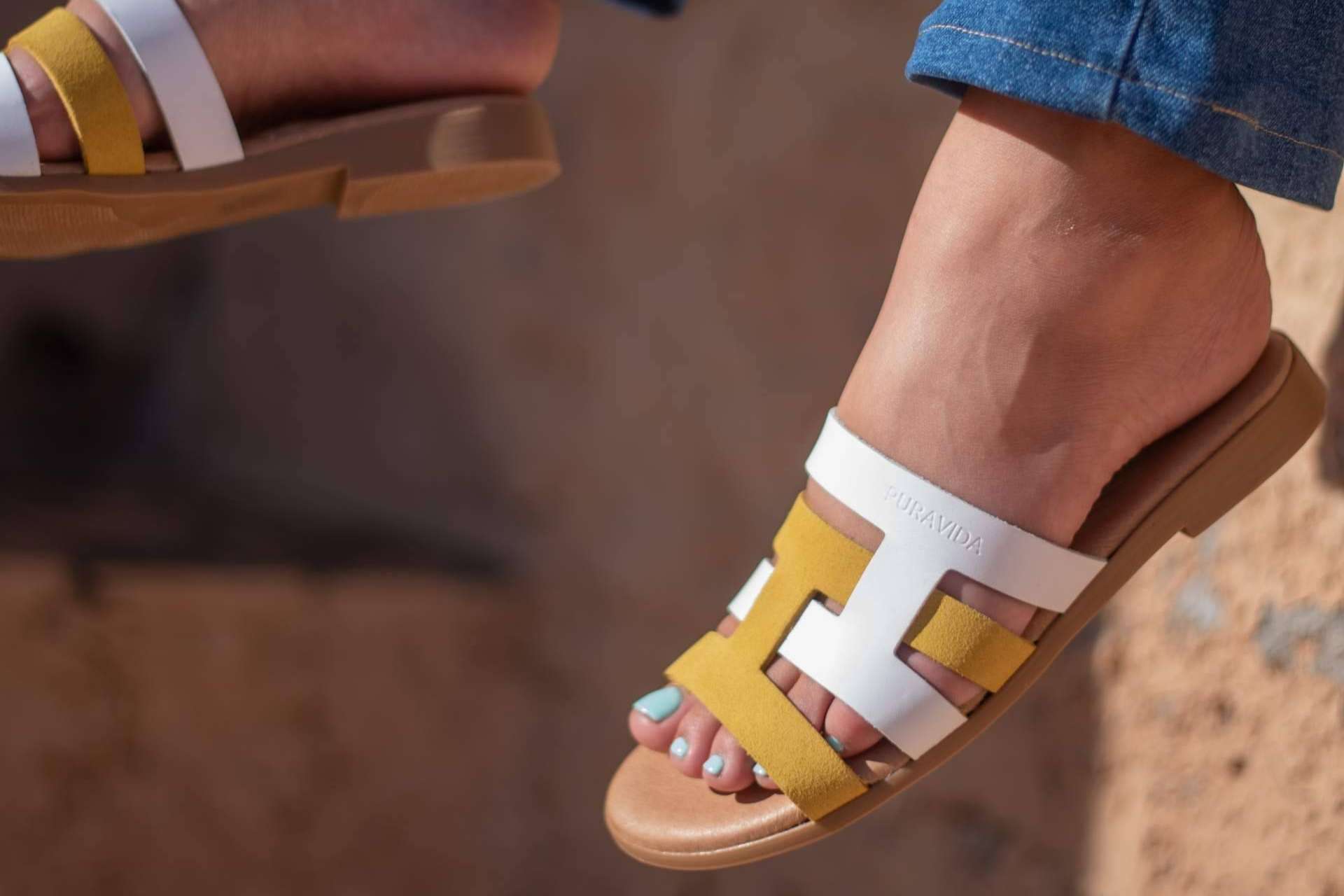 La marca PURAVIDA Shoes regala semillas con sus cómodas sandalias