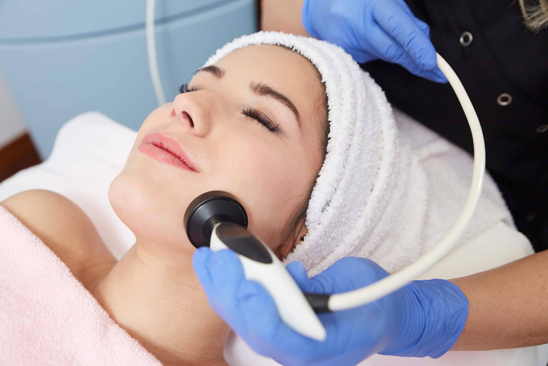 Los beneficios de la radiofrecuencia facial, por Germaine Goya