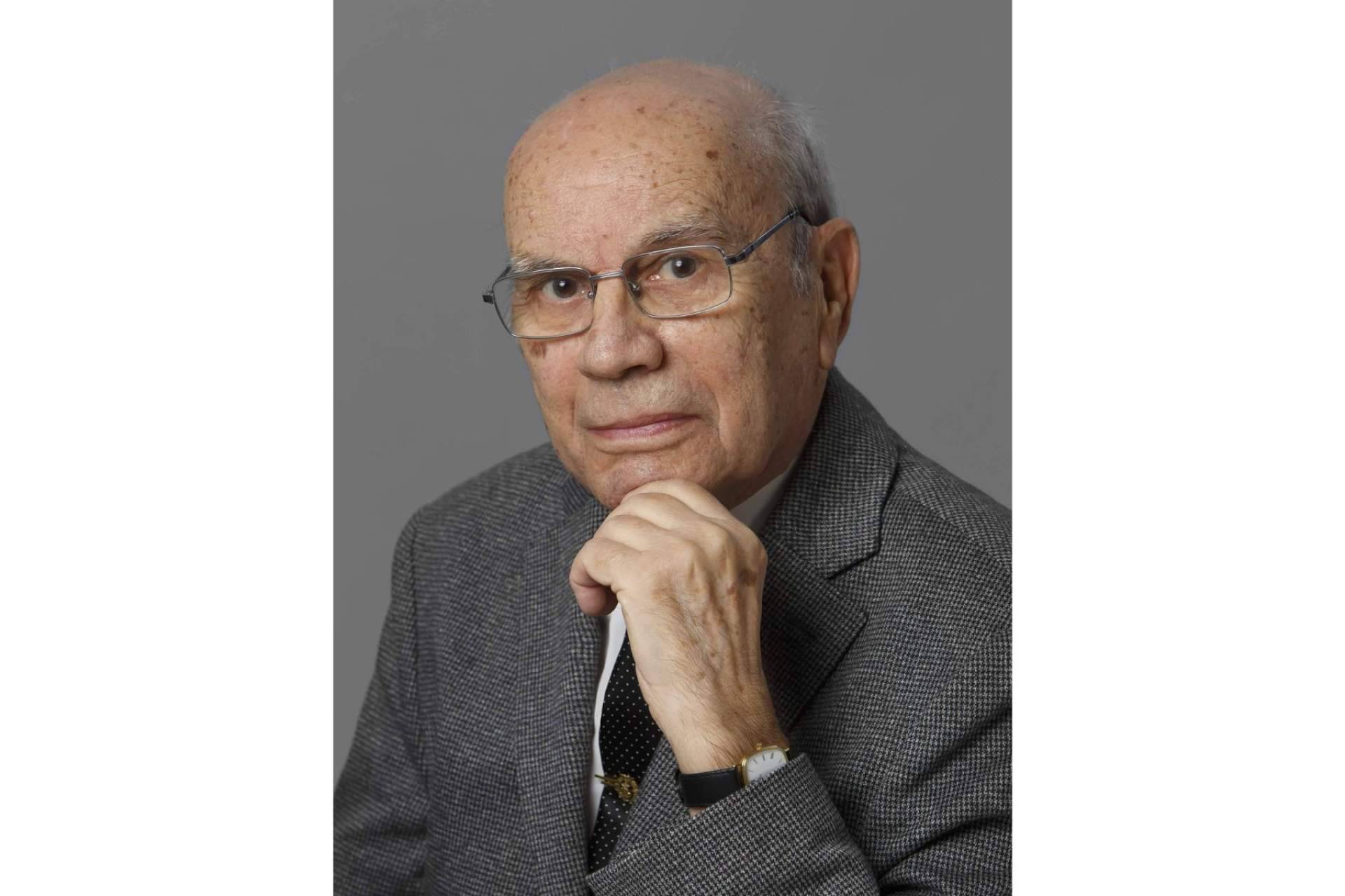 La nueva publicación de Gustavo C. Carrasco, ‘Dichos coloquiales, refranes, aforismos, proverbios y citas’