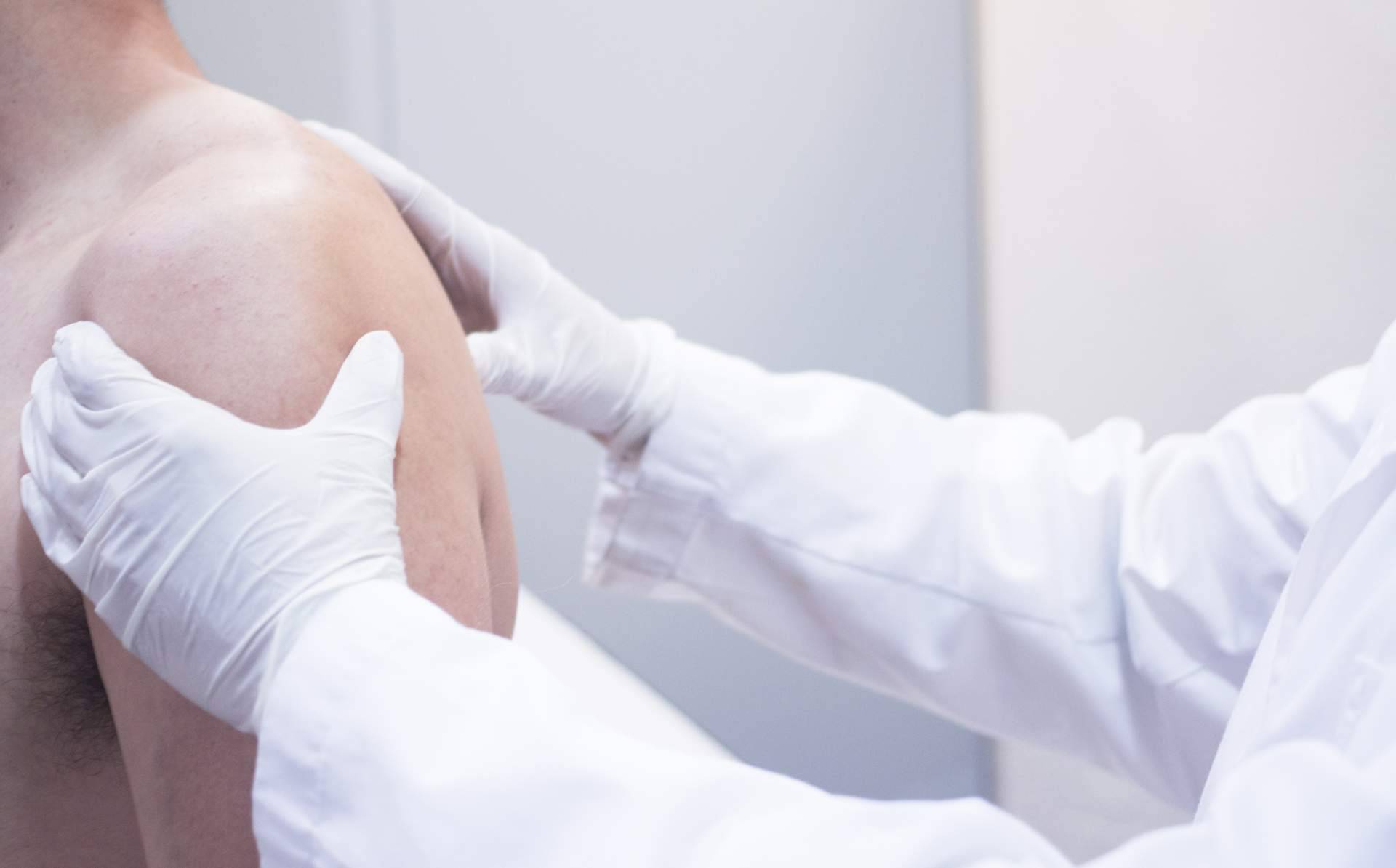 ¿Qué es el tratamiento de la luxación acromioclavicular?, por Miguel Romero