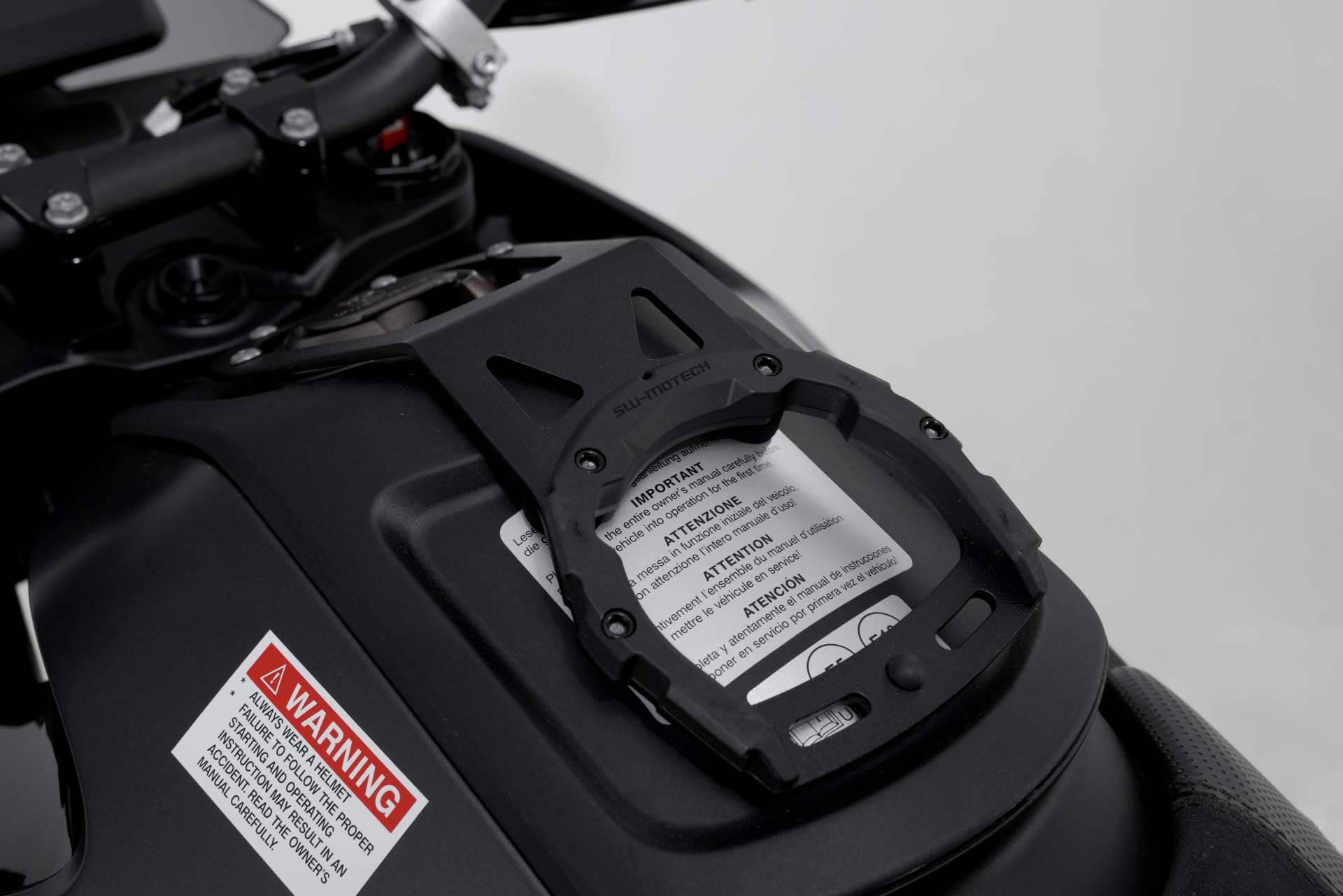 Productos que permiten llevar equipaje en una moto de manera funcional y segura en SW-MOTECH