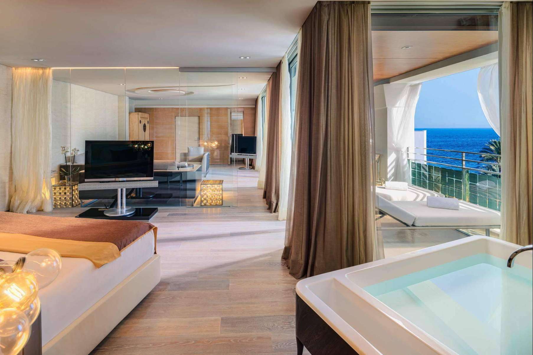 Hotel Aguas de Ibiza se posiciona como un reconocido luxury hotel Ibiza