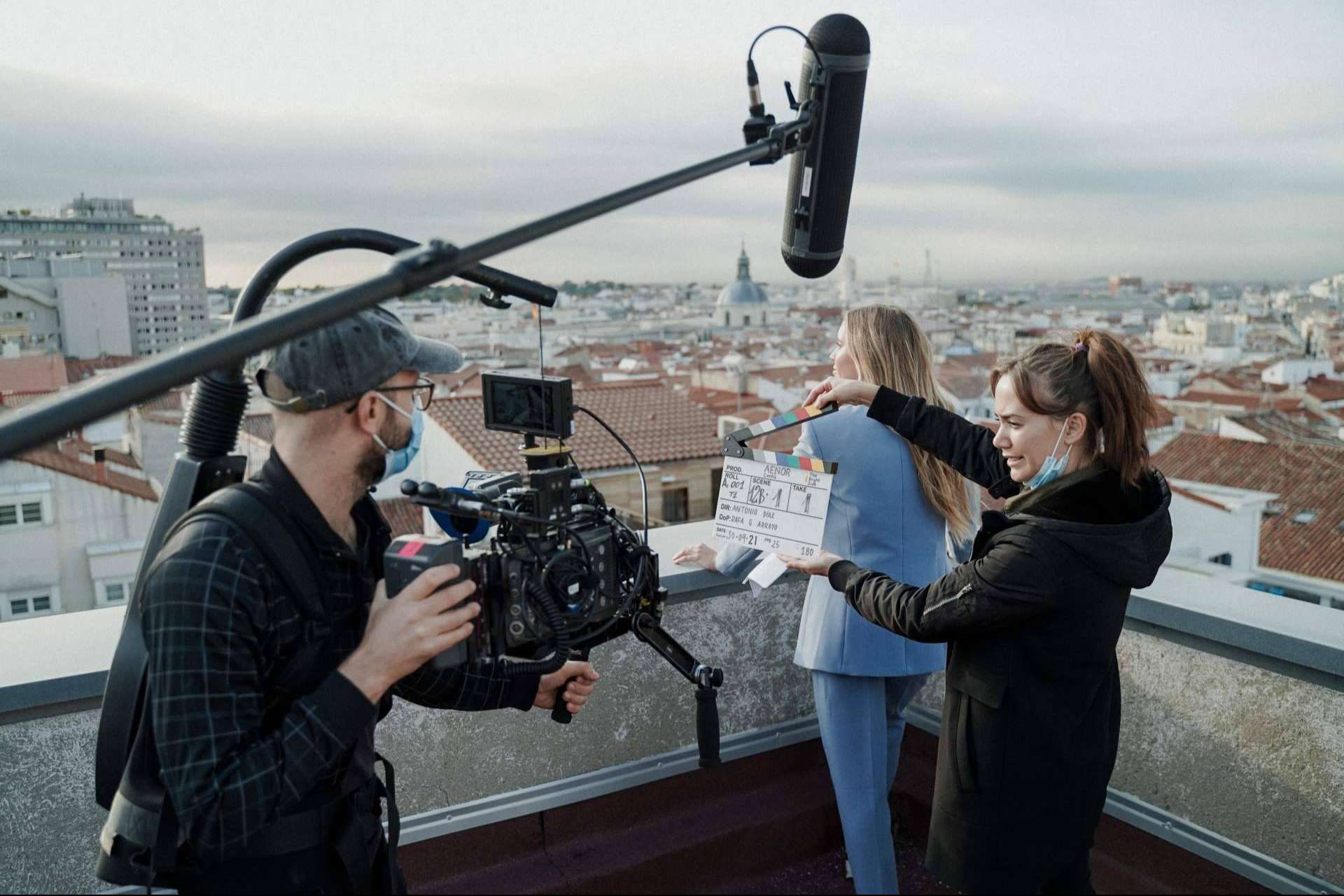 The Bright Side y su pack de vídeo imprescindible para la estrategia de redes sociales de un negocio