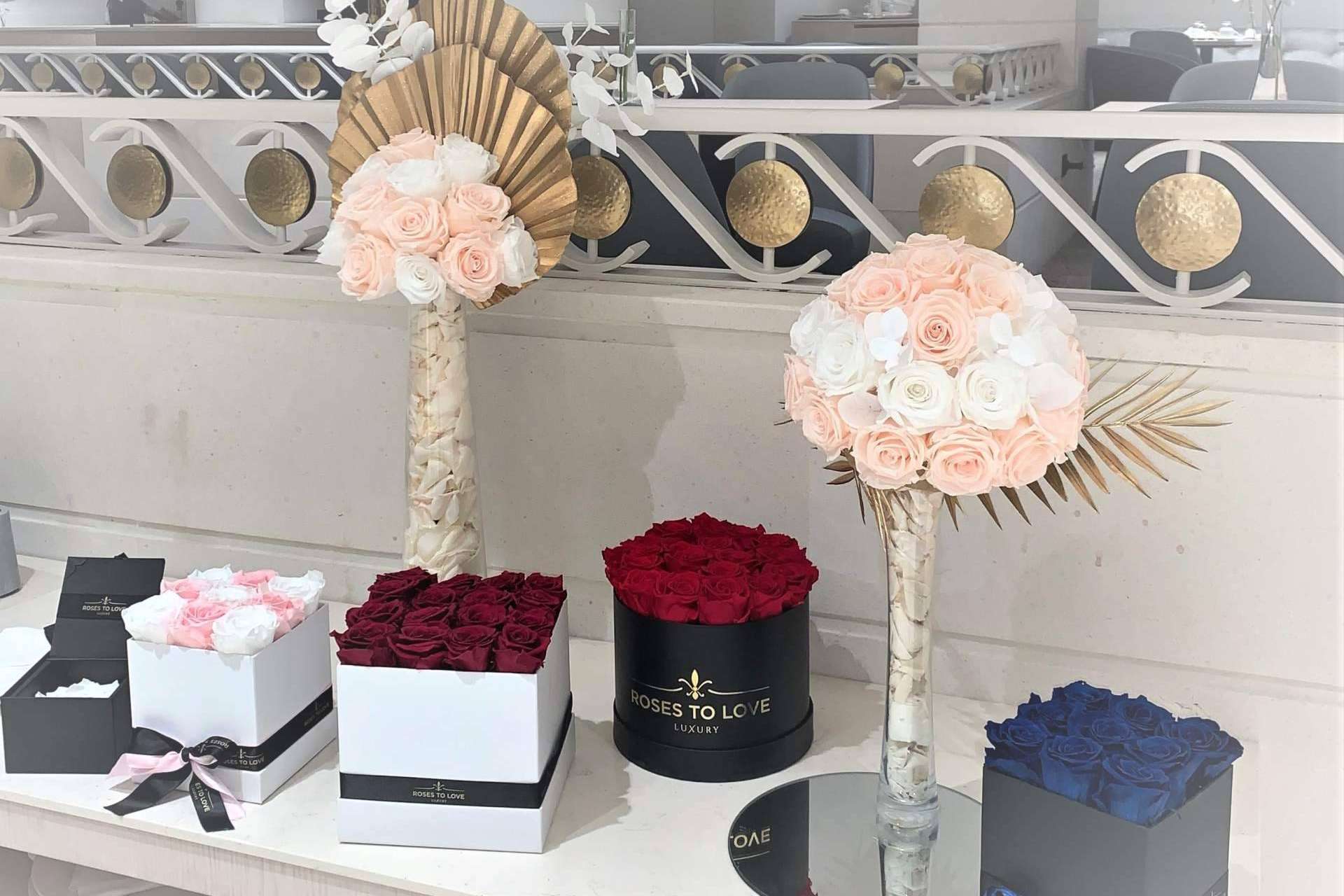 Roses To Love es una floristería que ofrece rosas preservadas para eventos privados