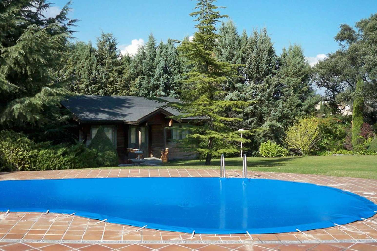 Comercialización de cubiertas para piscinas, lonas y toldos de invierno con Swimhome