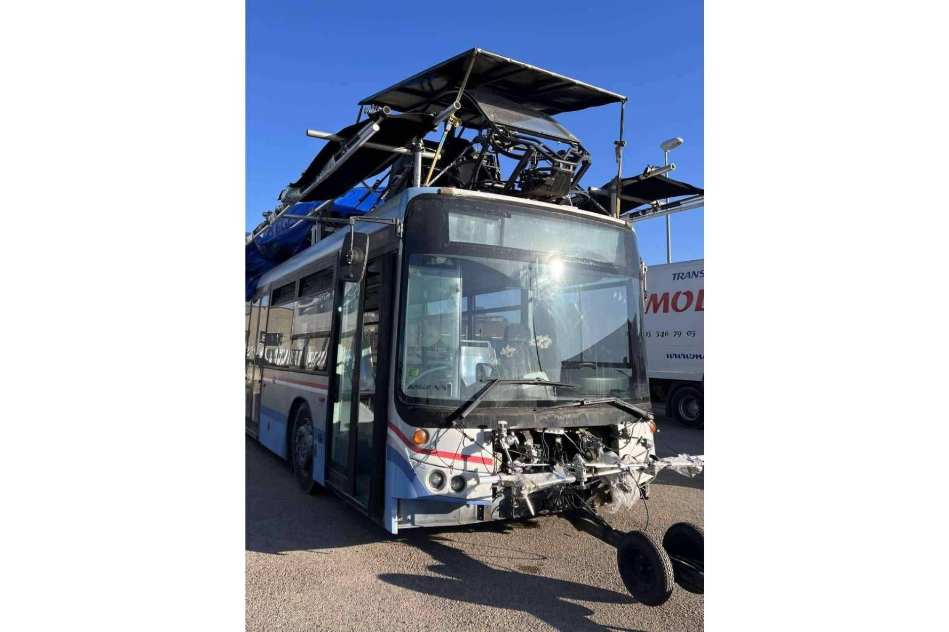 In Extremis Film Services construye autobús modificado para la película 'Tu también lo harías'