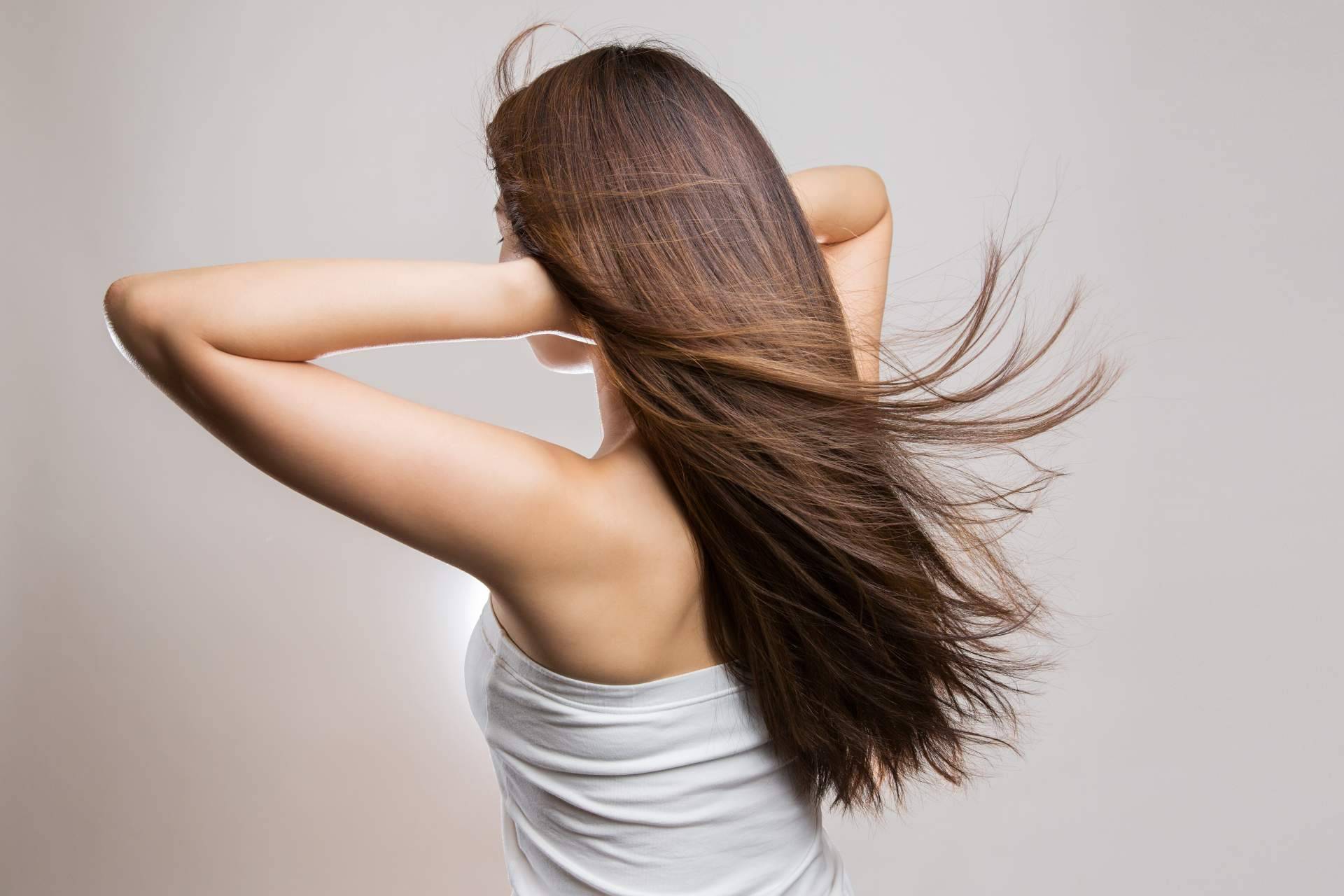 HerbaClock.com, las vitaminas de herbolario para el pelo que harán brillar la melena