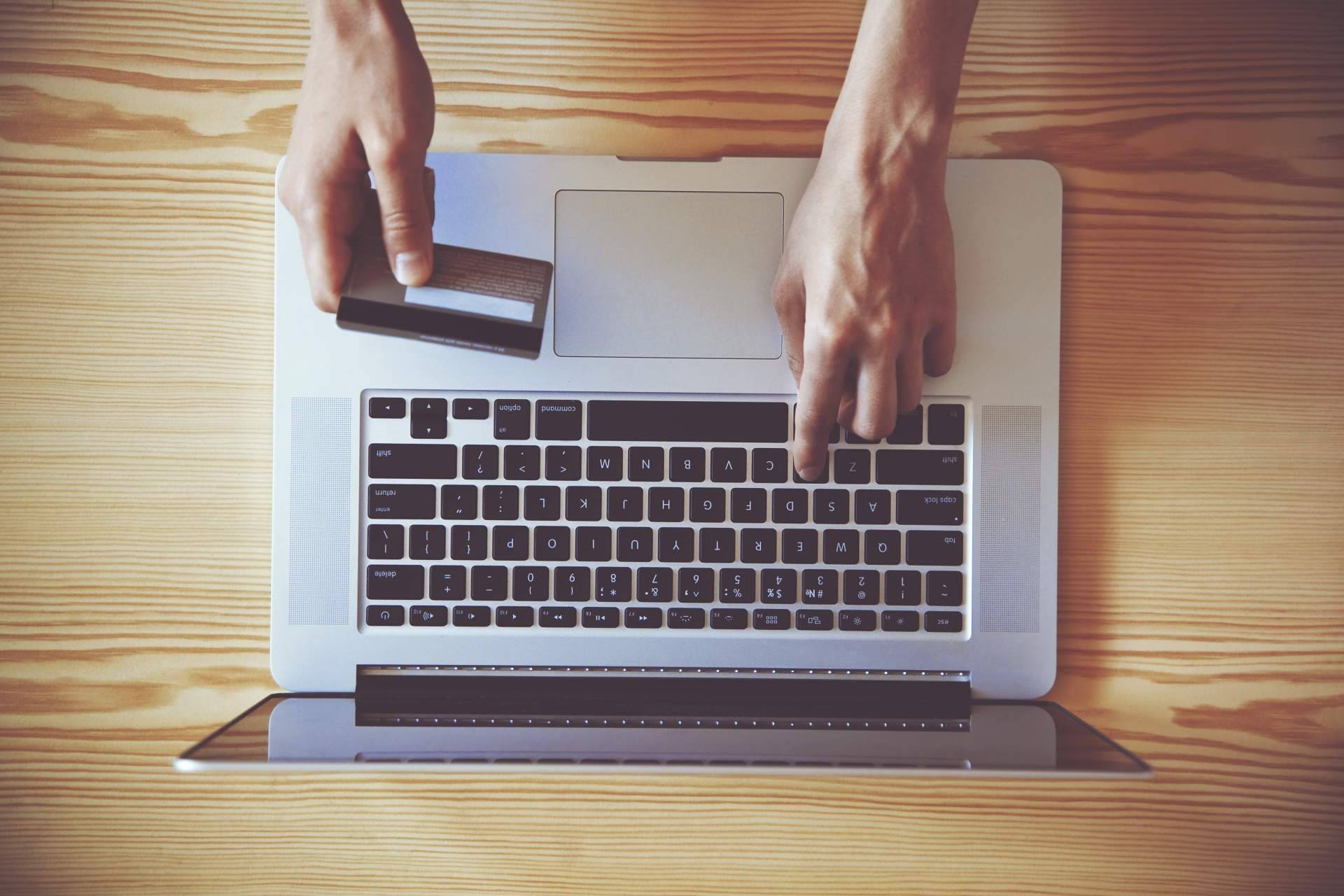 La calculadora de precios de Shopify permite gestionar los gastos de una plataforma online